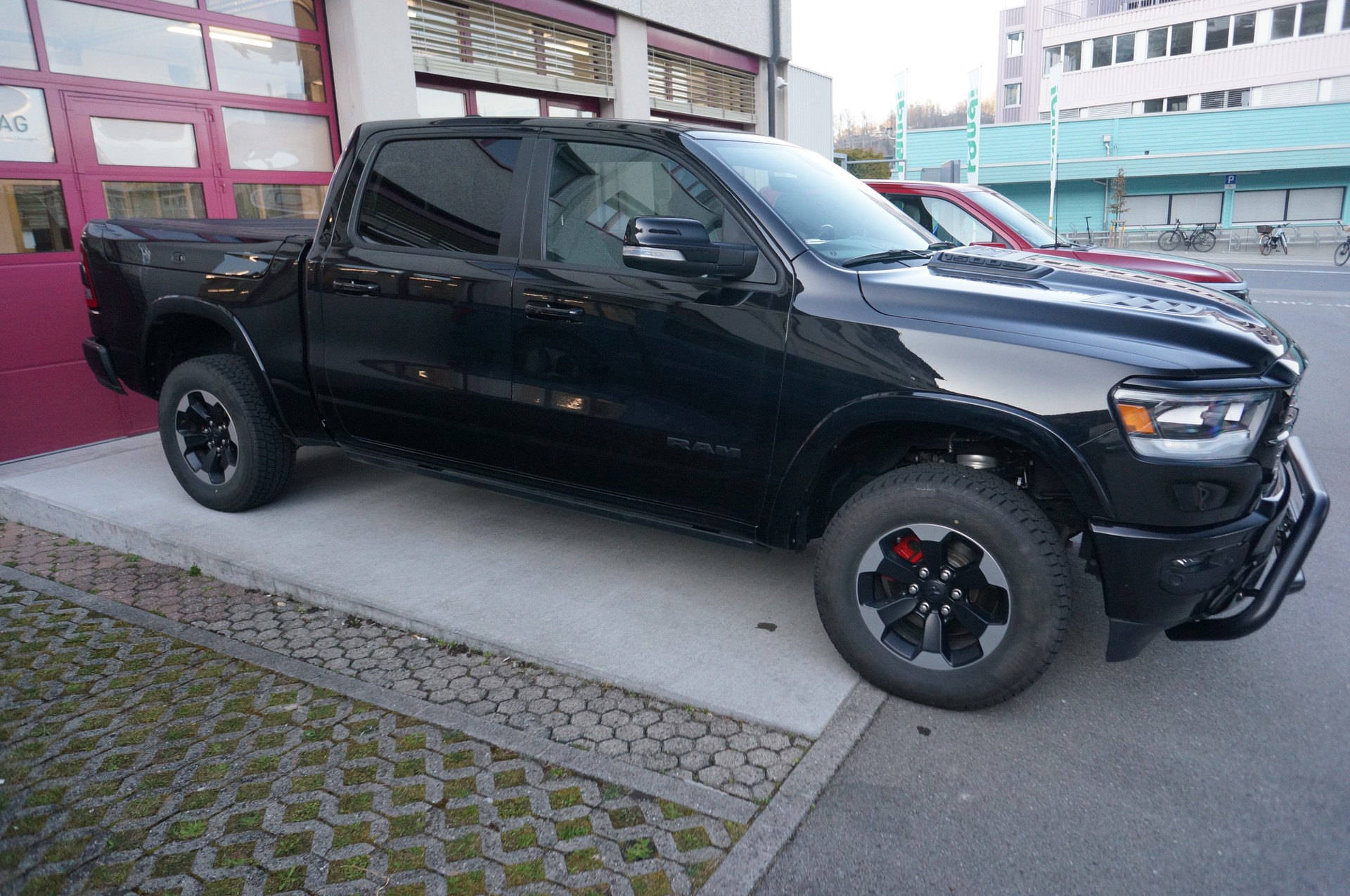 DODGE 1500 Crew Cab Rebel Sport-image-1