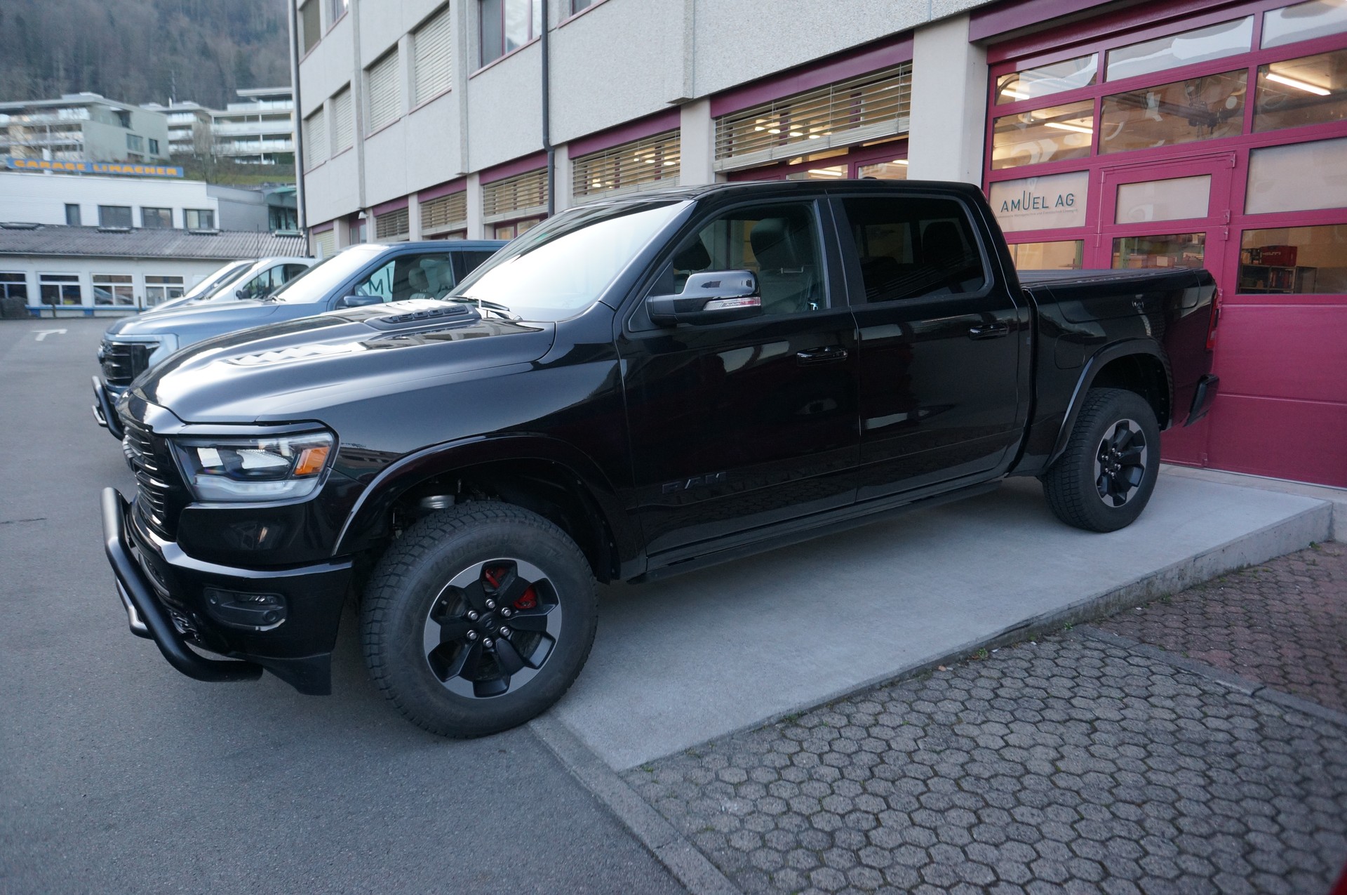 DODGE 1500 Crew Cab Rebel Sport-image-4