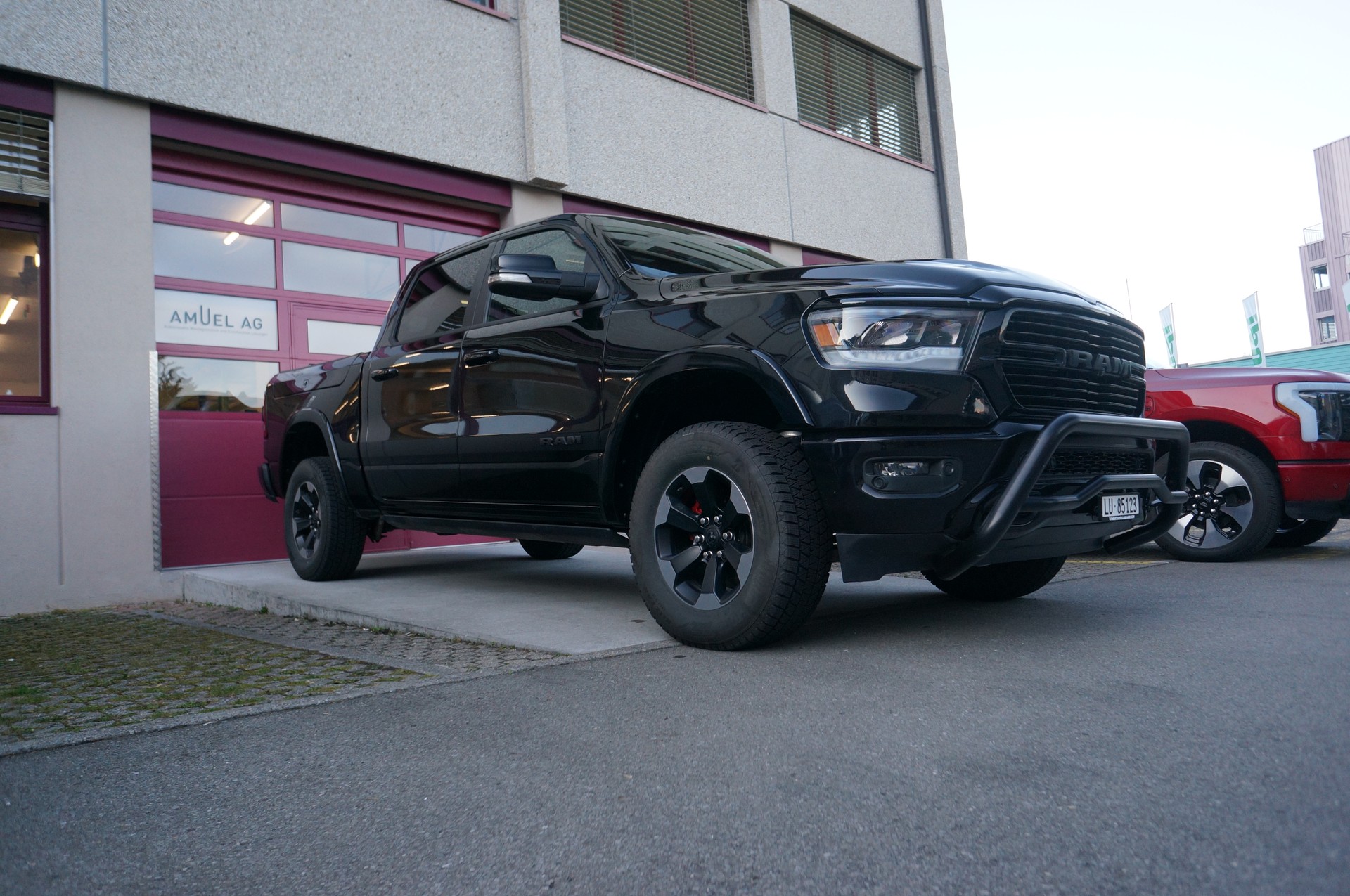 DODGE 1500 Crew Cab Rebel Sport-image-2