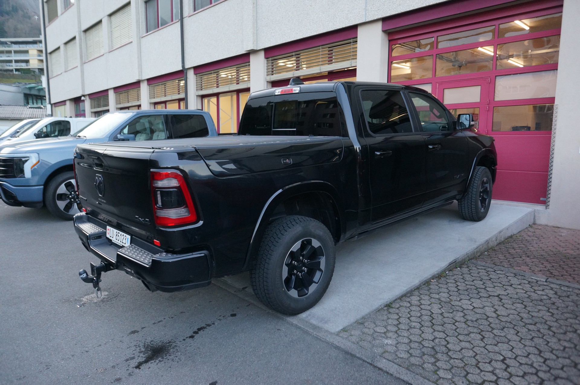 DODGE 1500 Crew Cab Rebel Sport-image-7