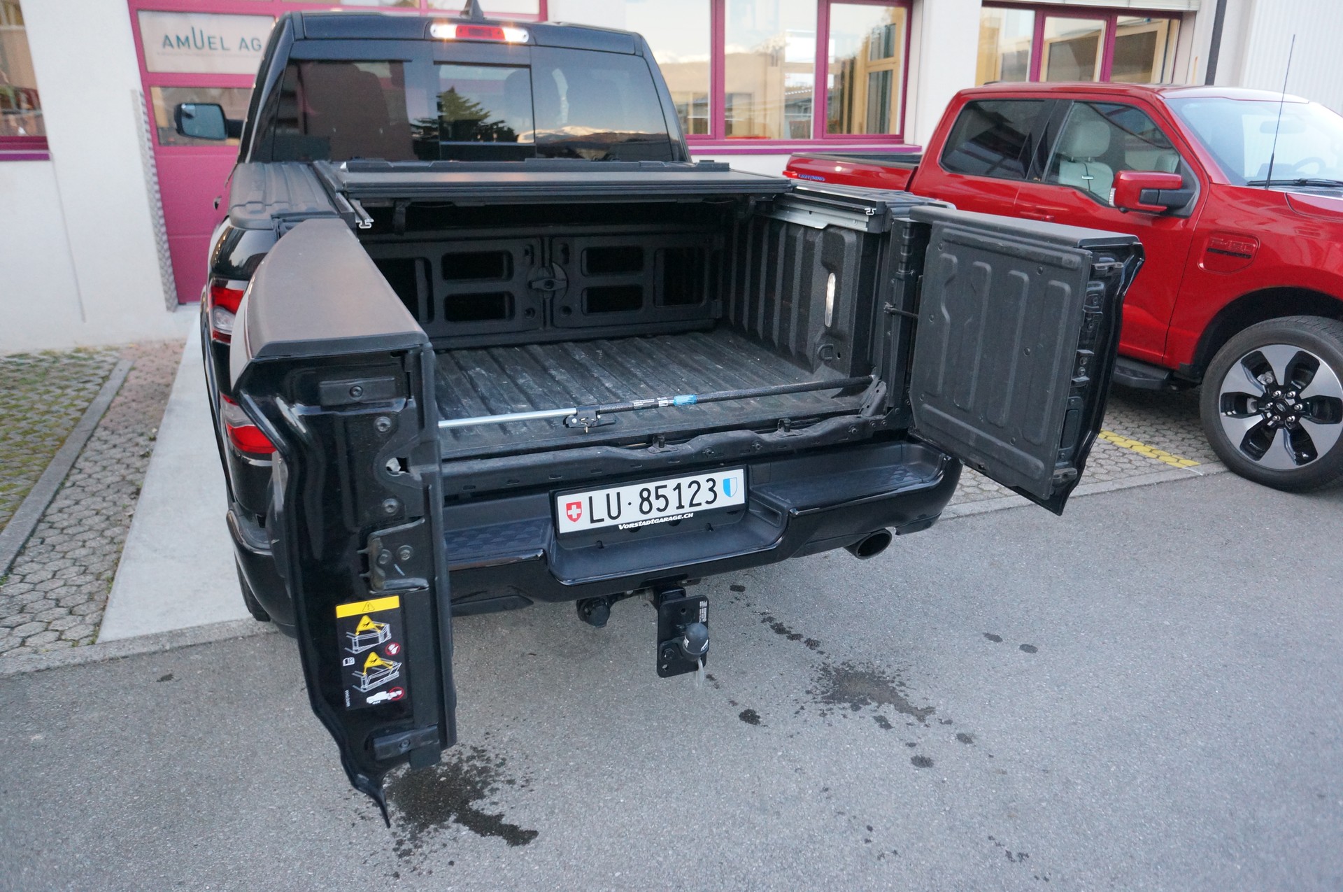DODGE 1500 Crew Cab Rebel Sport-image-8