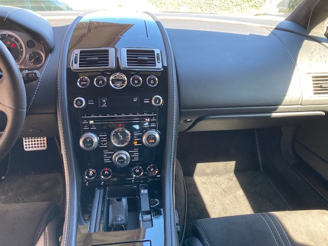 ASTON MARTIN V8 Vantage 4.7 S Sportshift-image-5
