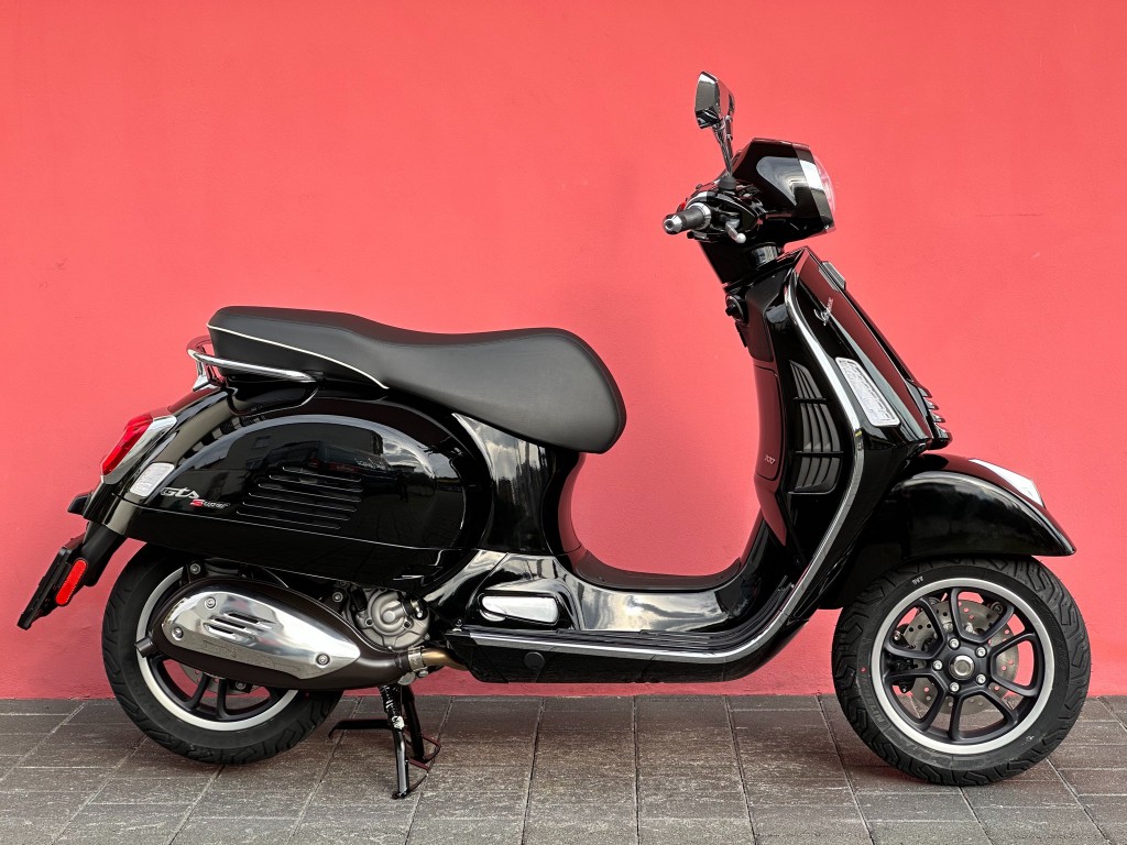 PIAGGIO Vespa GTS 125 Super RST Euro 5+
