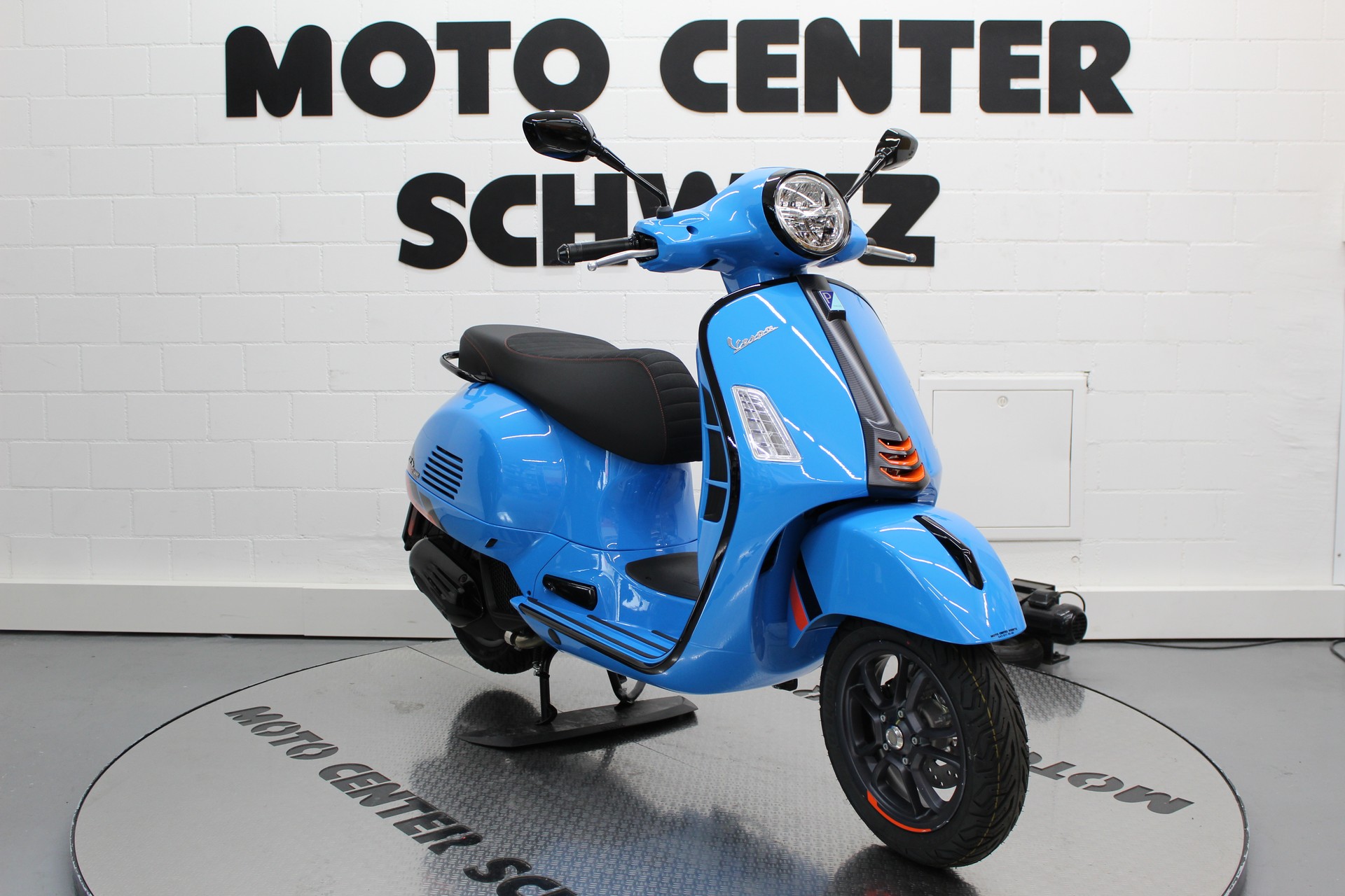 PIAGGIO GTS 125 Super Sport-image-1