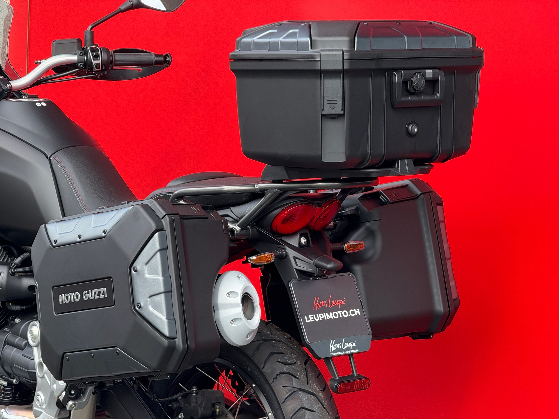 MOTO GUZZI V85 TT Touring-image-13