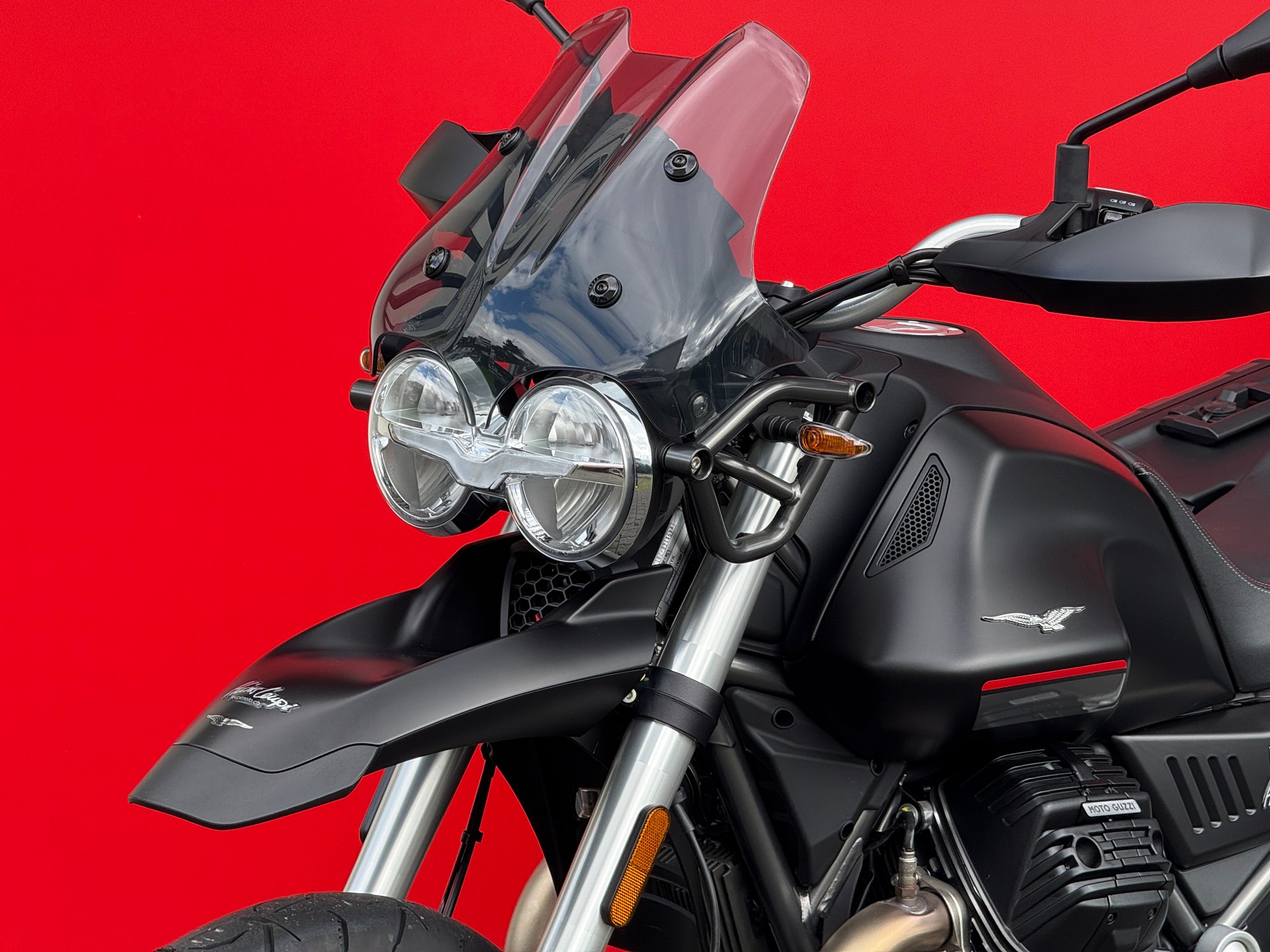 MOTO GUZZI V85 TT Touring-image-12