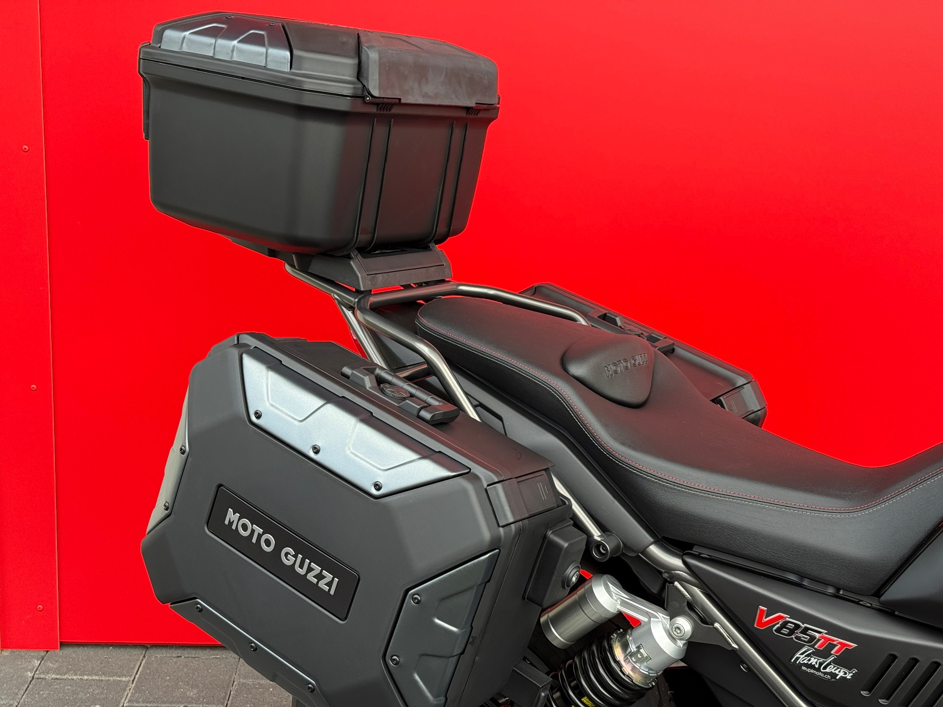 MOTO GUZZI V85 TT Touring-image-7