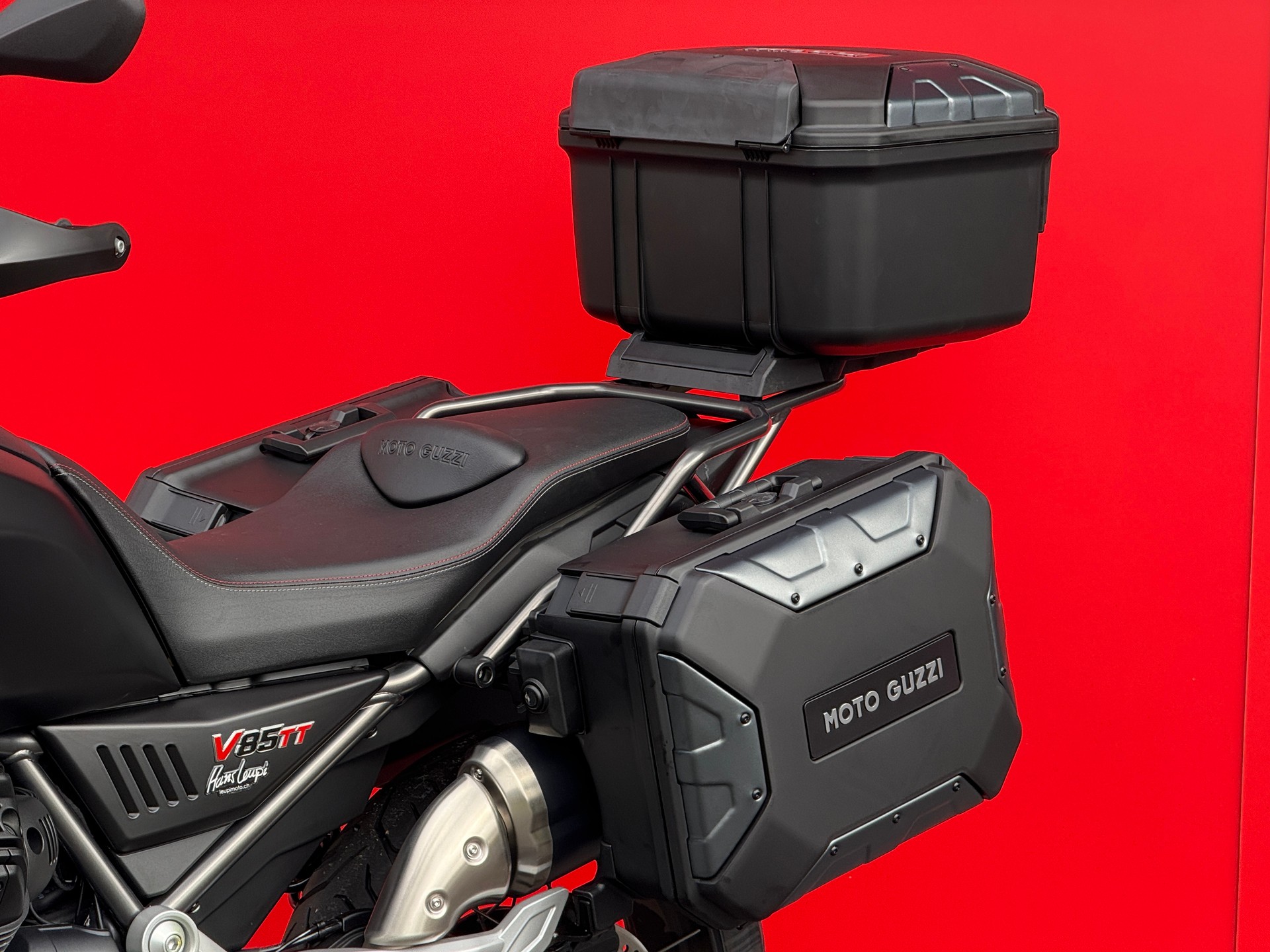 MOTO GUZZI V85 TT Touring-image-11