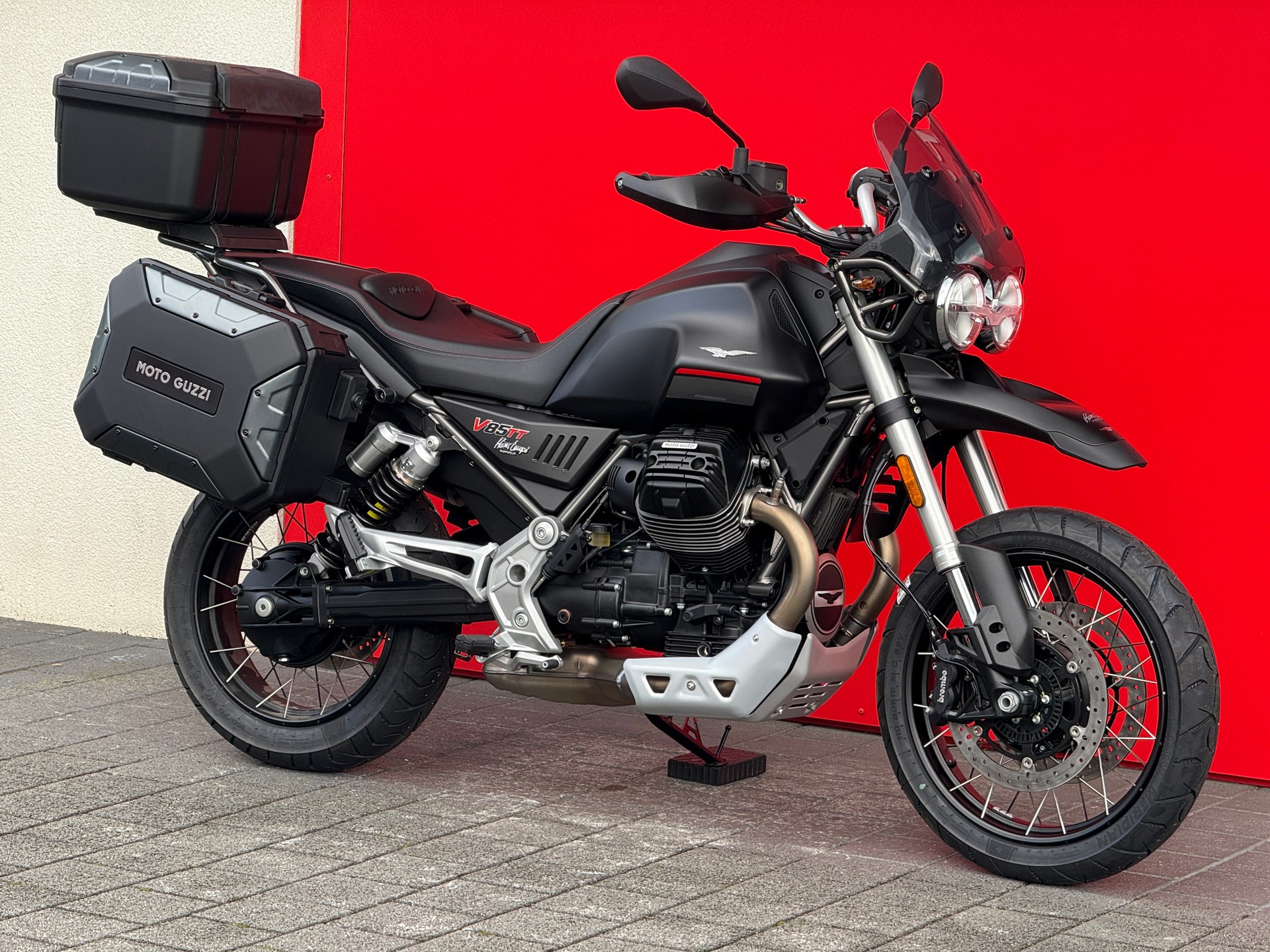 MOTO GUZZI V85 TT Touring-image-4