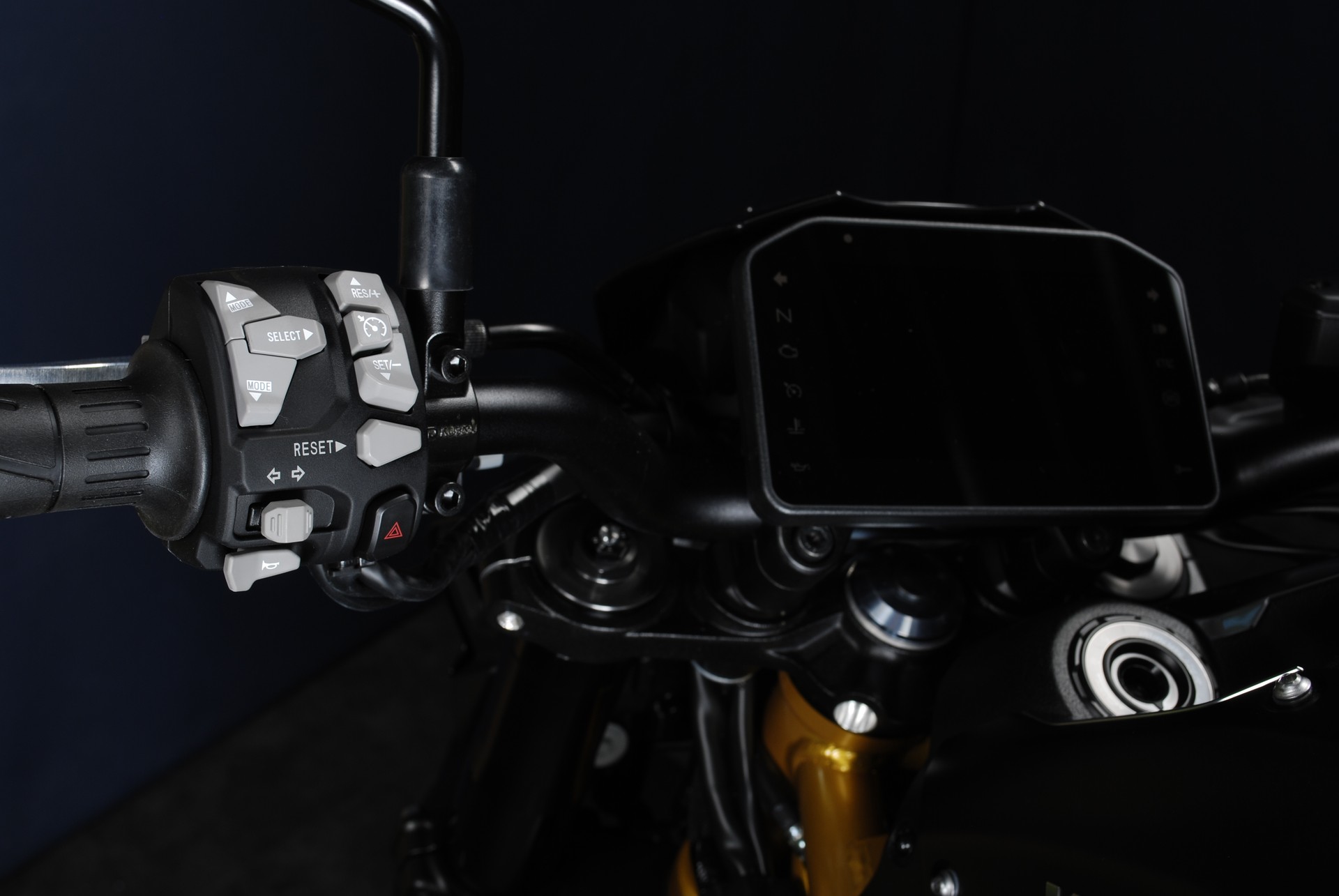 KAWASAKI Z 900 (91 kW) MY26-image-15