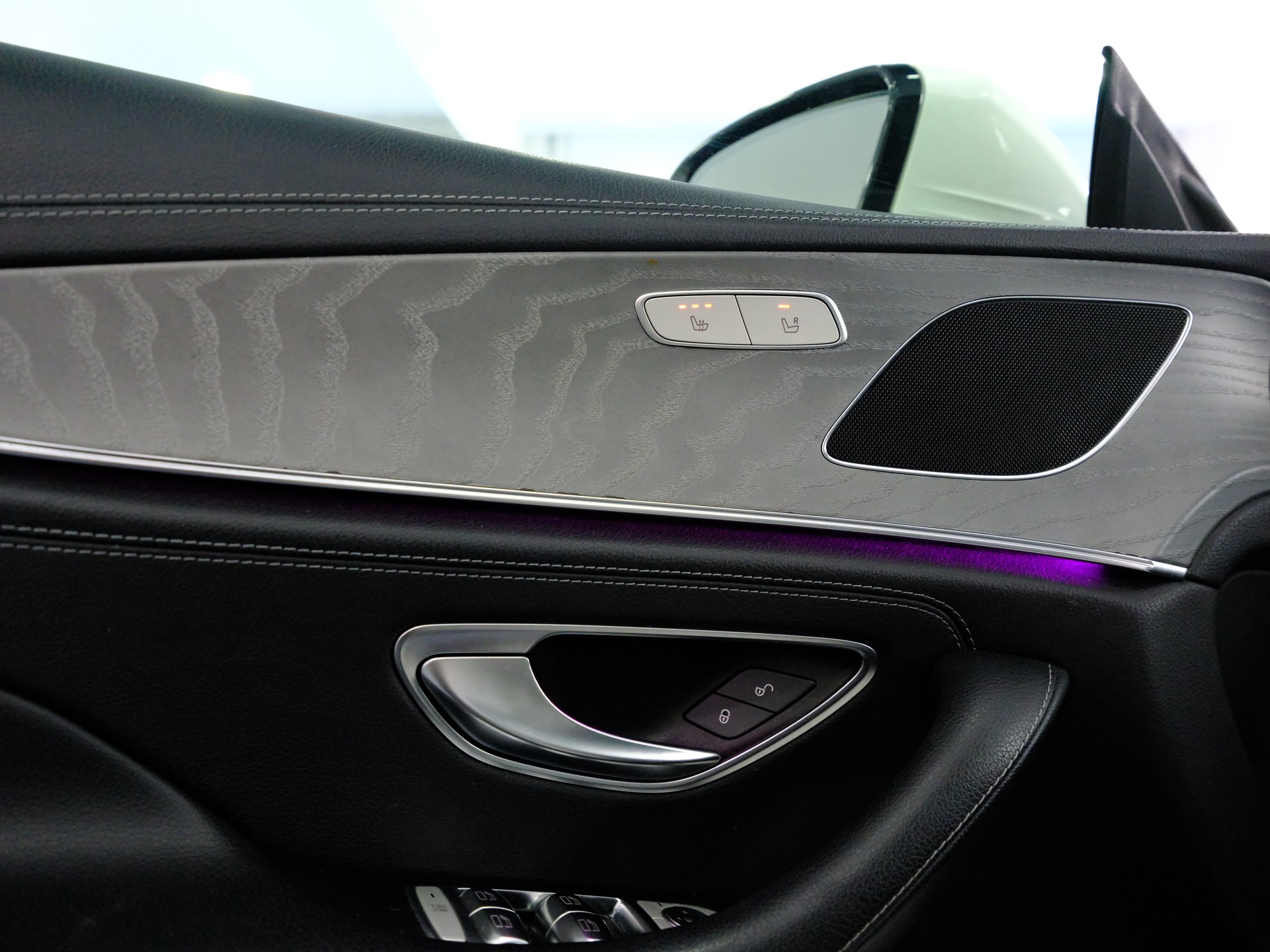 MERCEDES-BENZ CLS 400 d AMG Line 4Matic 9G-Tronic-image-14