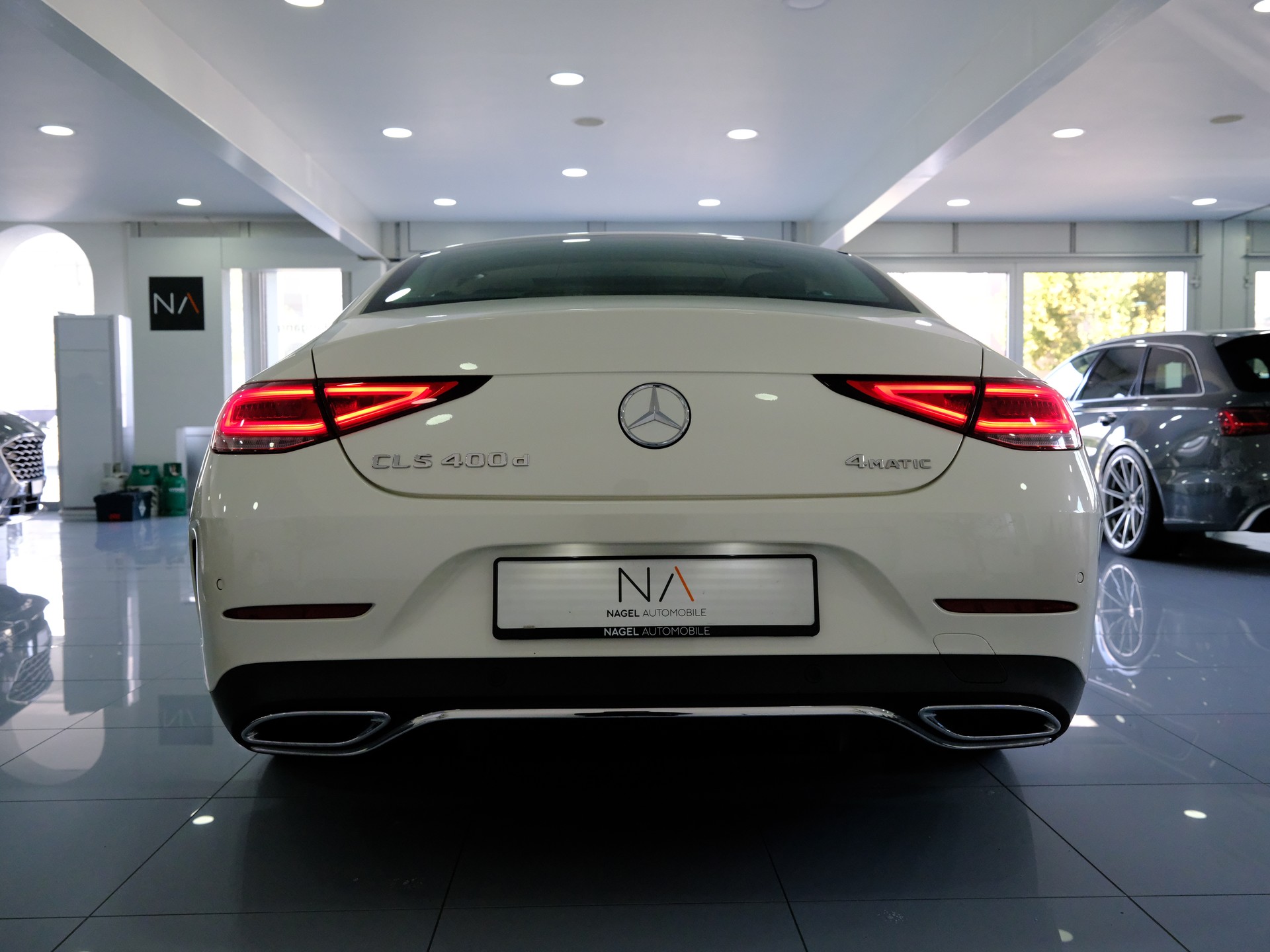 MERCEDES-BENZ CLS 400 d AMG Line 4Matic 9G-Tronic-image-5