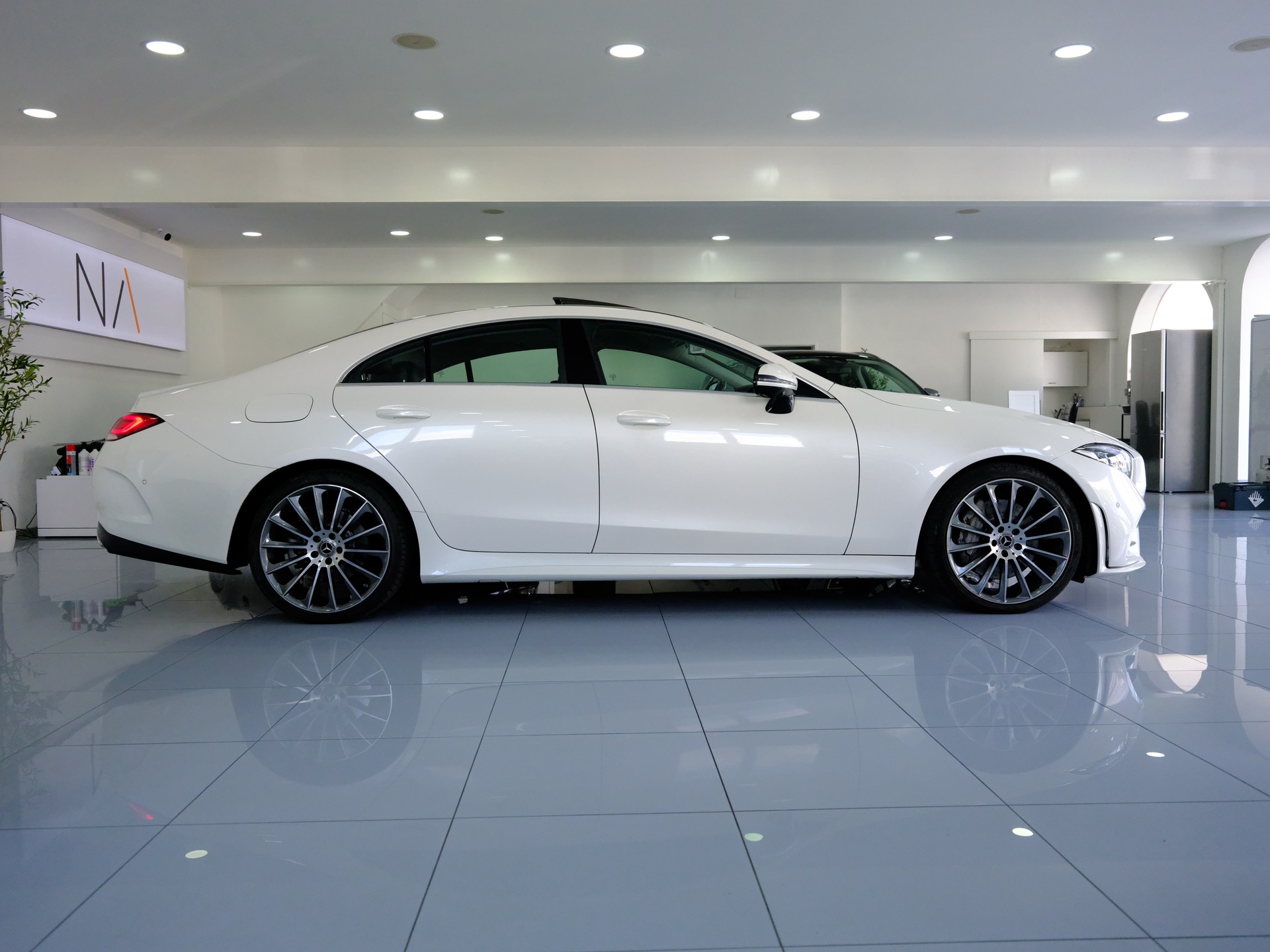 MERCEDES-BENZ CLS 400 d AMG Line 4Matic 9G-Tronic-image-7