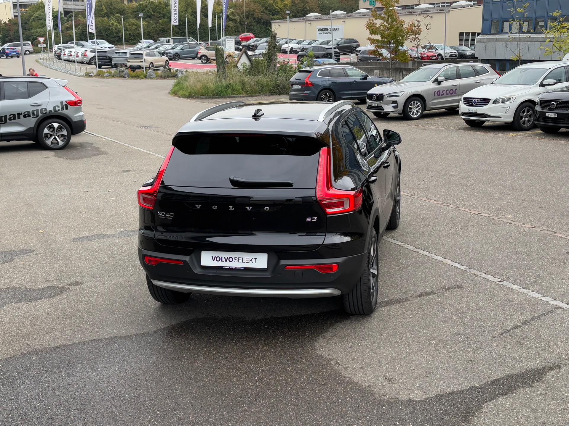 VOLVO XC40 2.0 B3 MH-image-5