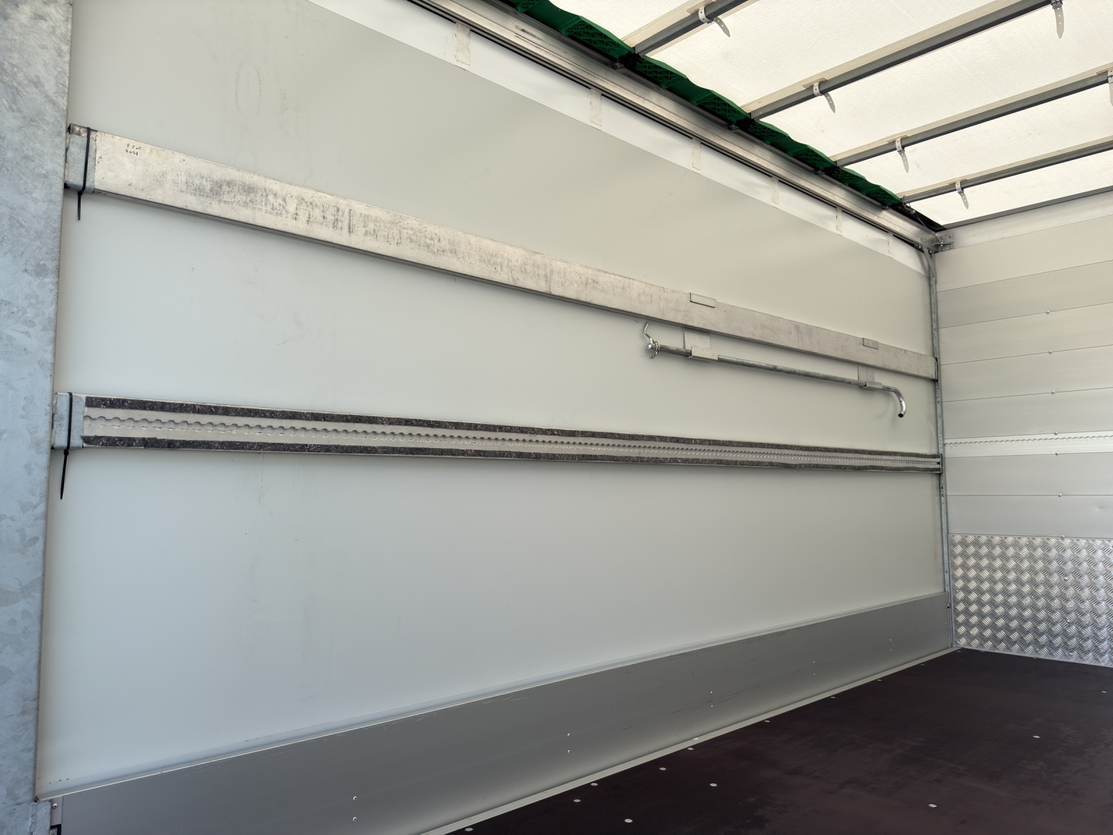 VW CRAFTER-image-13