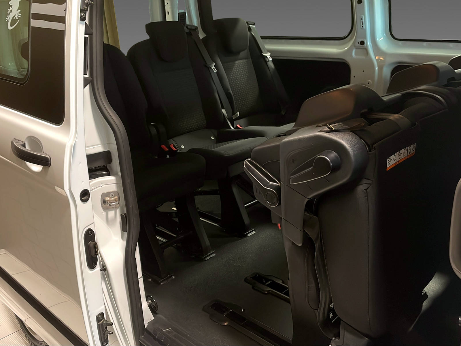 FORD Transit C Kombi 320 L2 2.0 TDCi 150 Trend-image-18