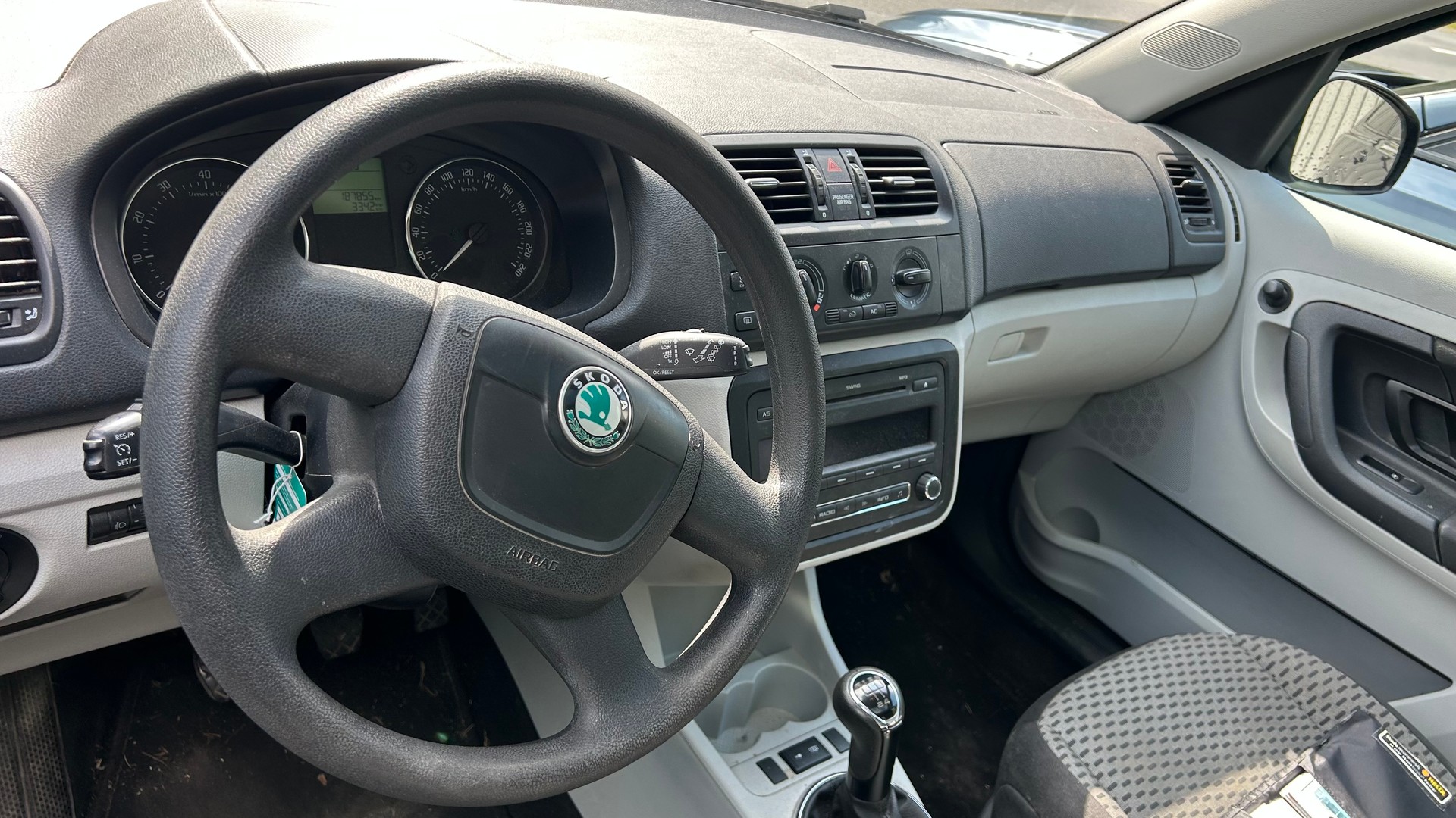 SKODA Roomster 1.2 TSI Style-image-10