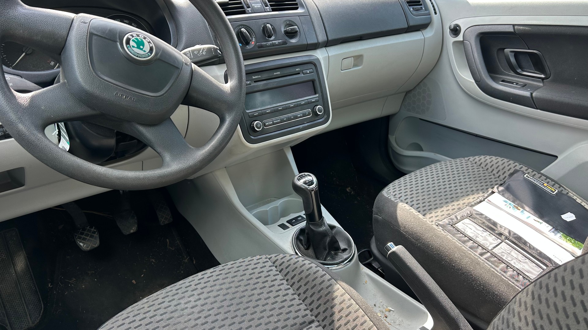 SKODA Roomster 1.2 TSI Style-image-8