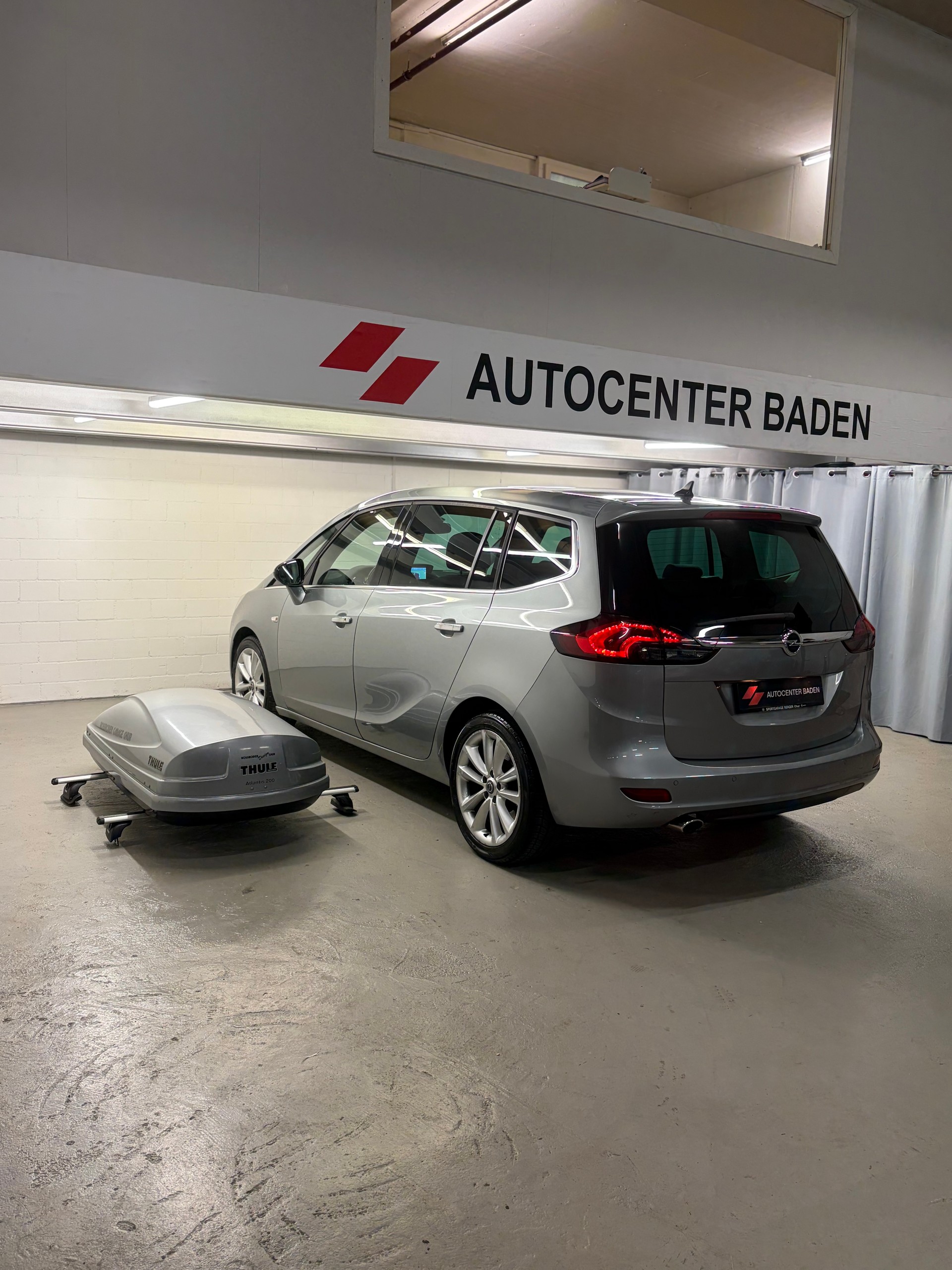 OPEL Zafira Tourer 2.0 CDTi Cosmo Automatic 7 Platz-image-6