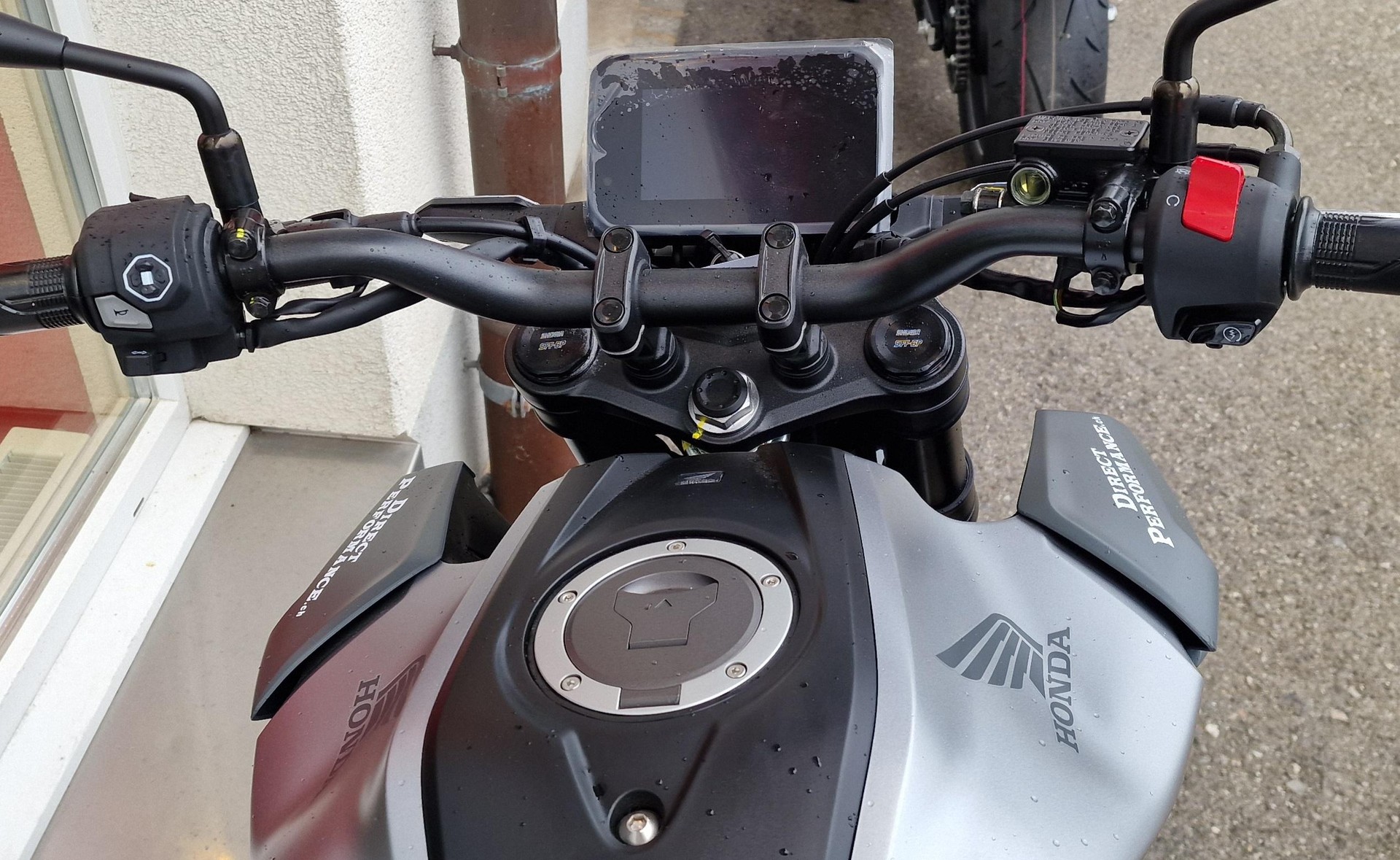 HONDA CB 125 R - 2026-image-1