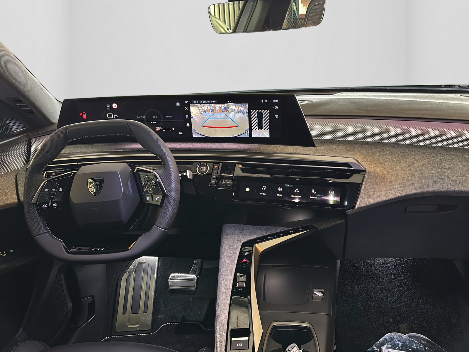 PEUGEOT 5008 1.2 Hybrid GT-image-13