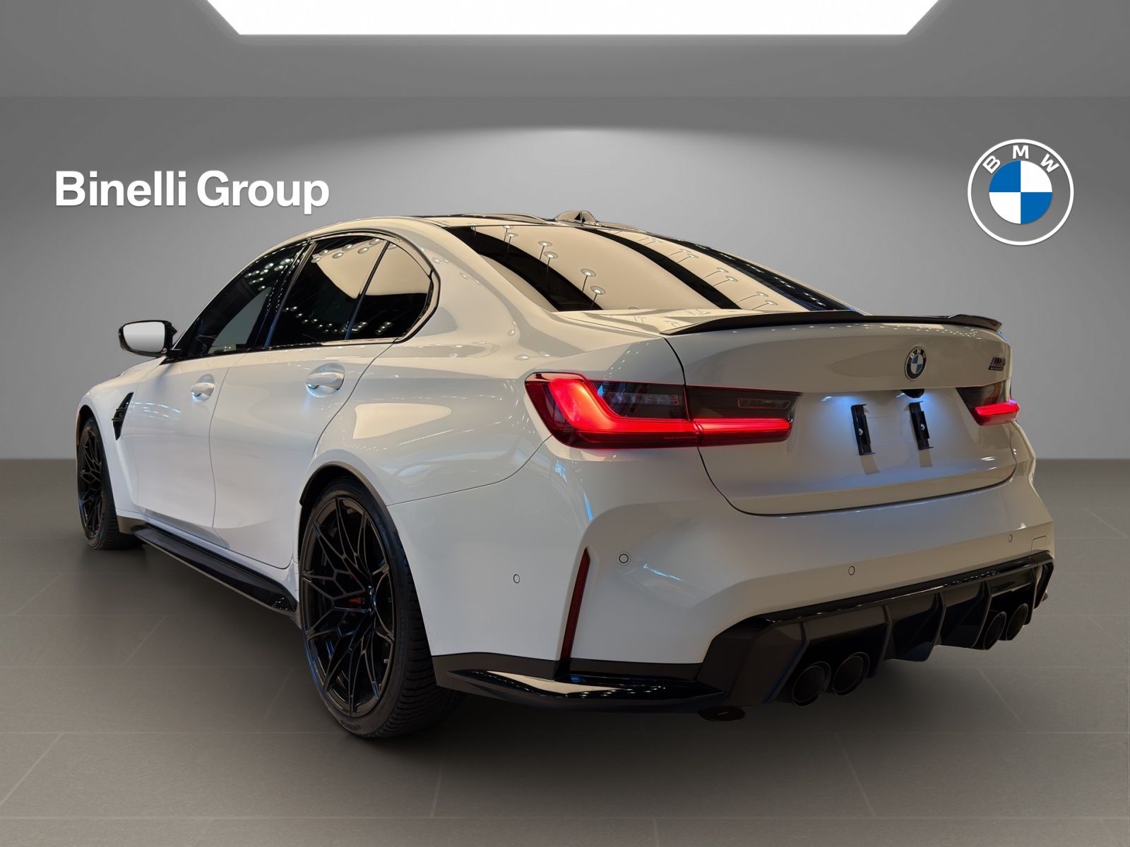 BMW M3 Competition M xDrive-showroom-element-3