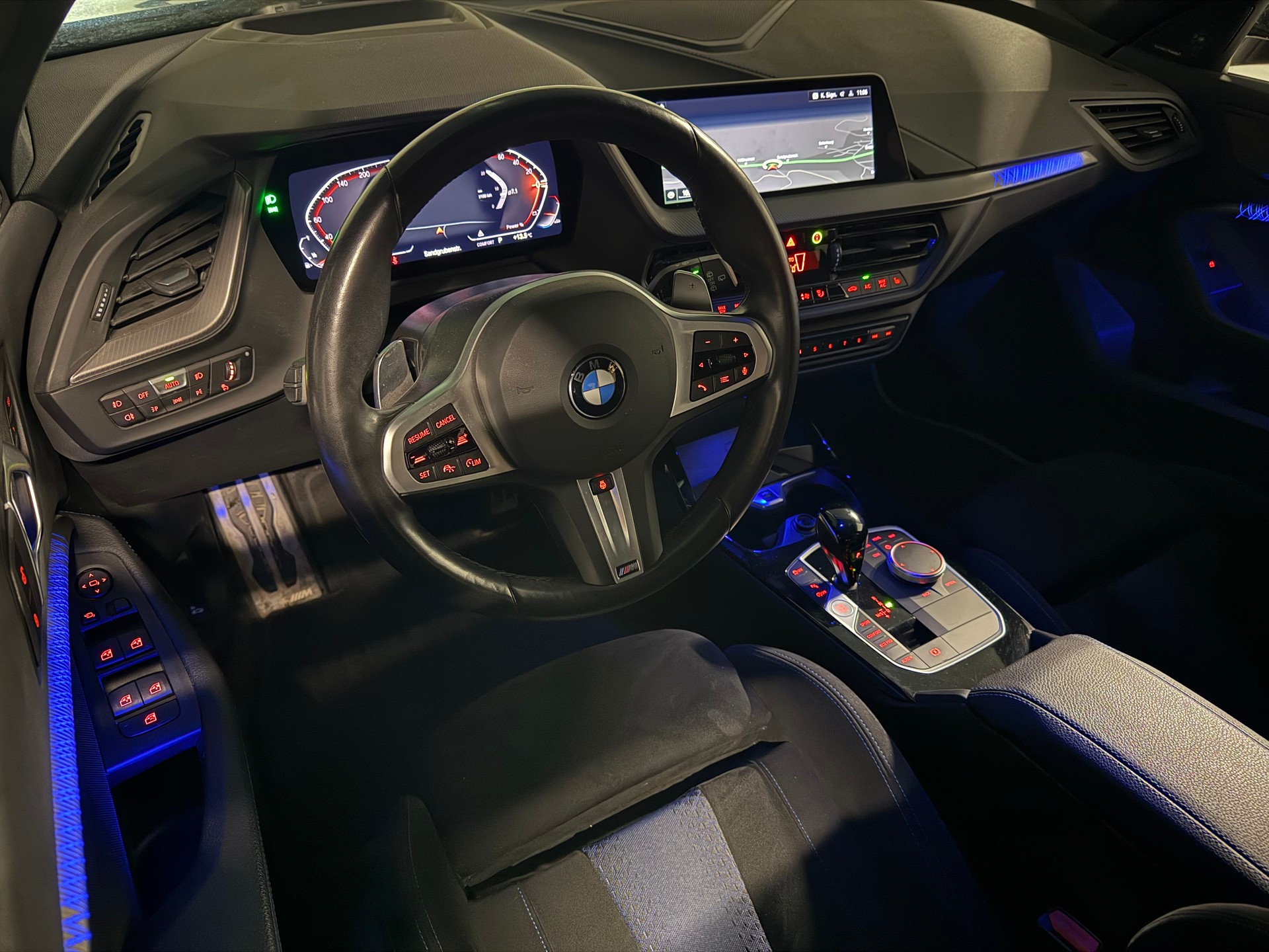 BMW 120i M Sport Pro Steptronic-image-10