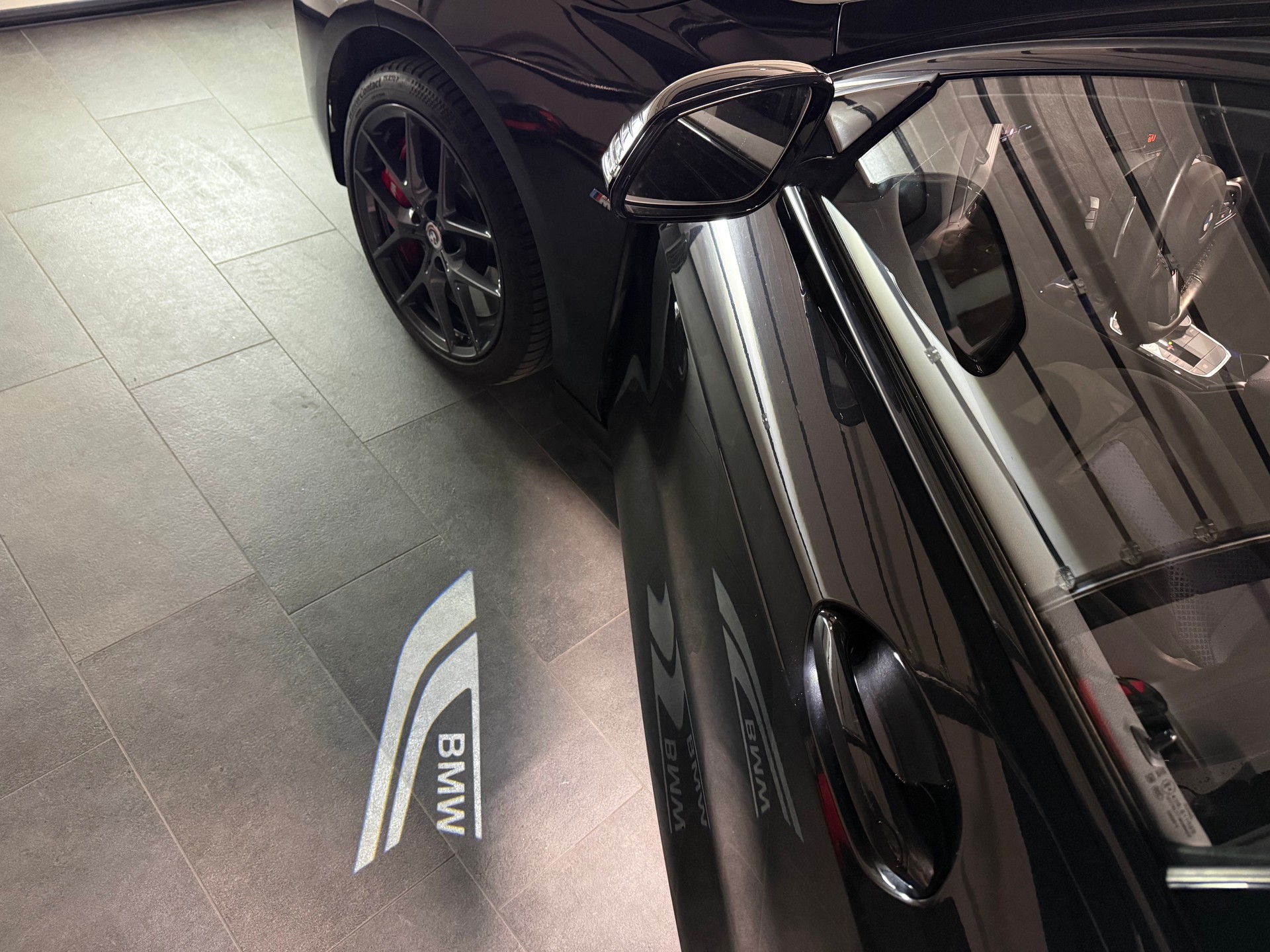 BMW 120i M Sport Pro Steptronic-image-9