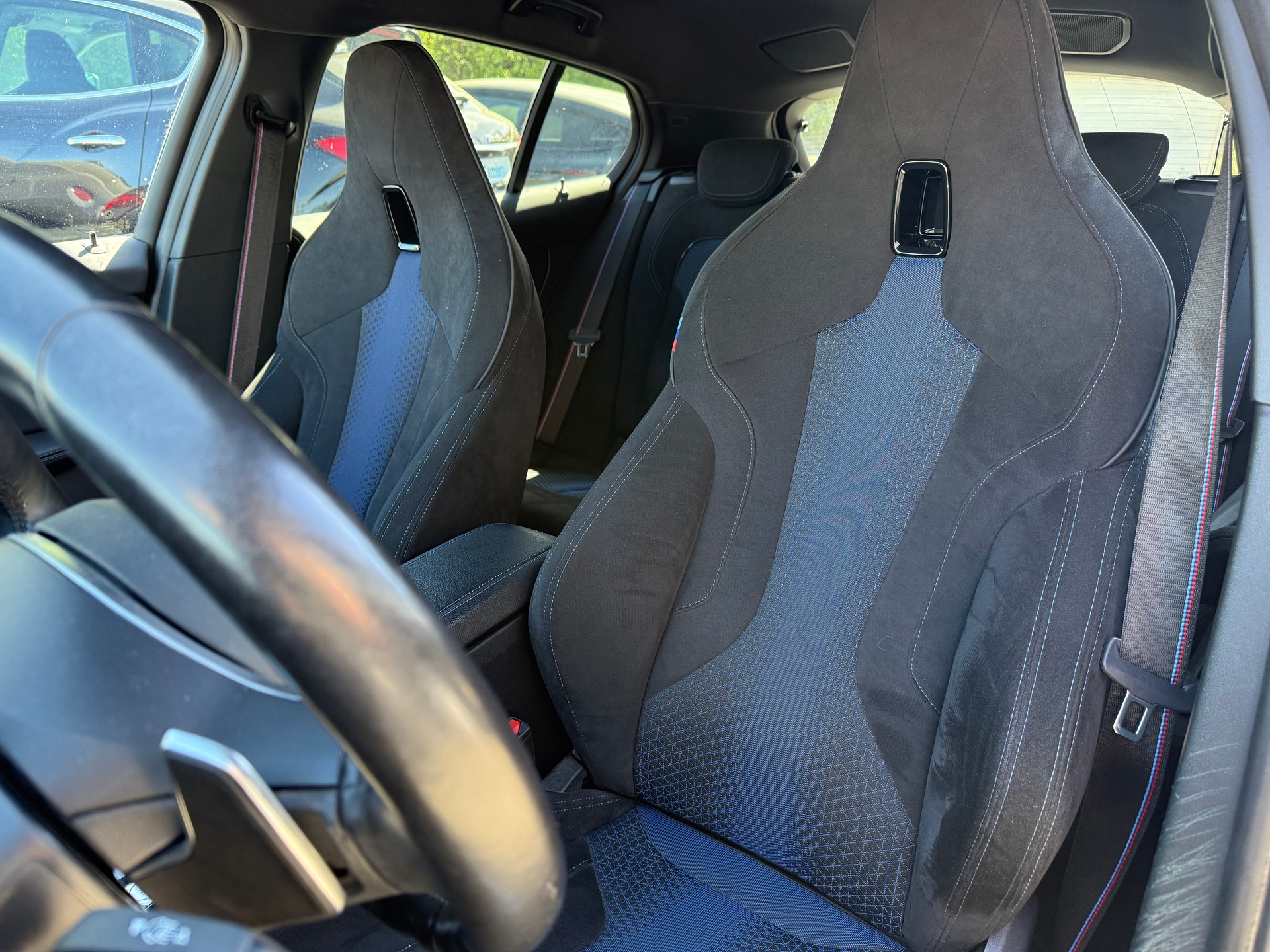 BMW 120i M Sport Pro Steptronic-image-7