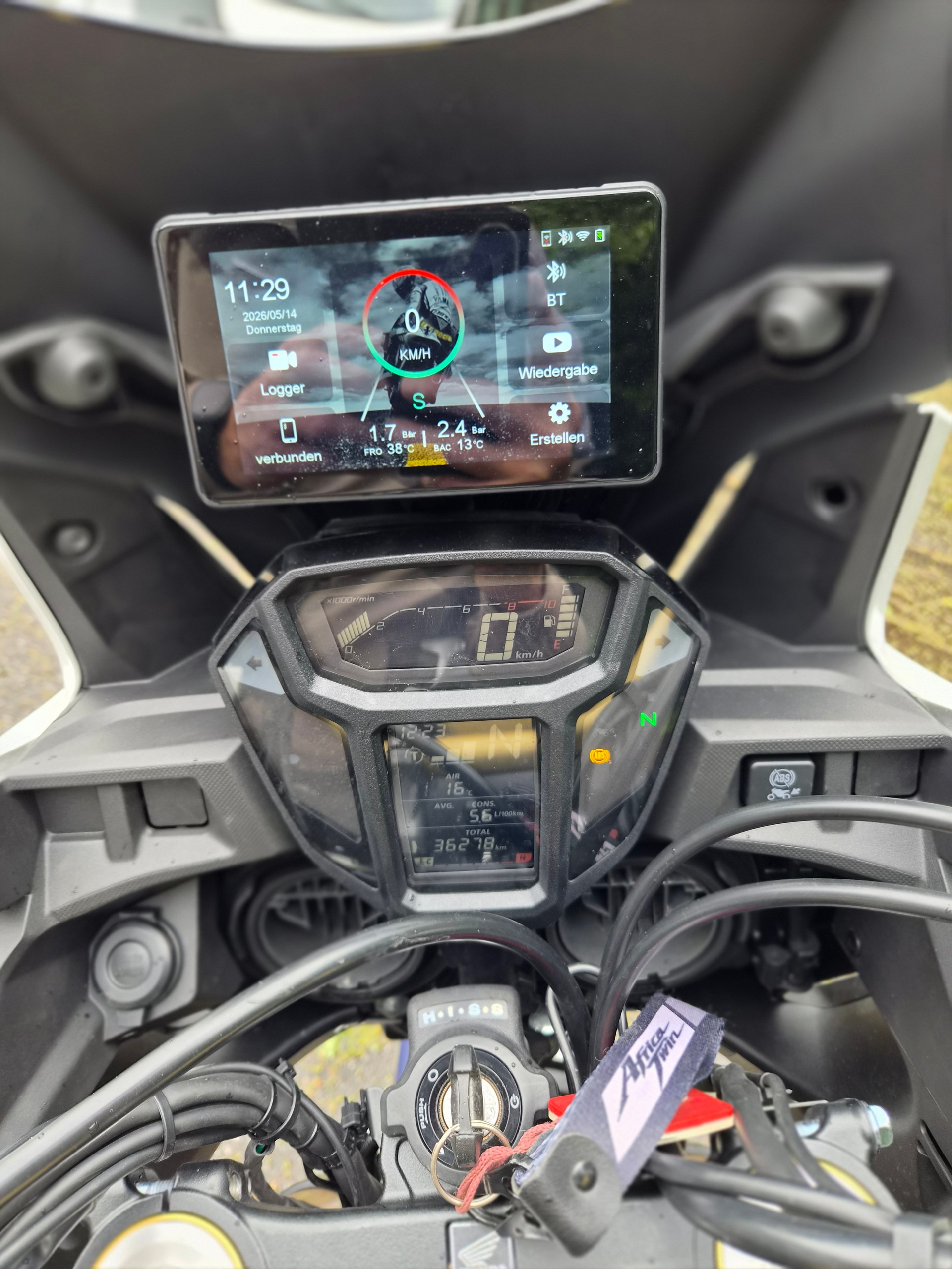 HONDA CRF 1000A Africa Twin-image-2