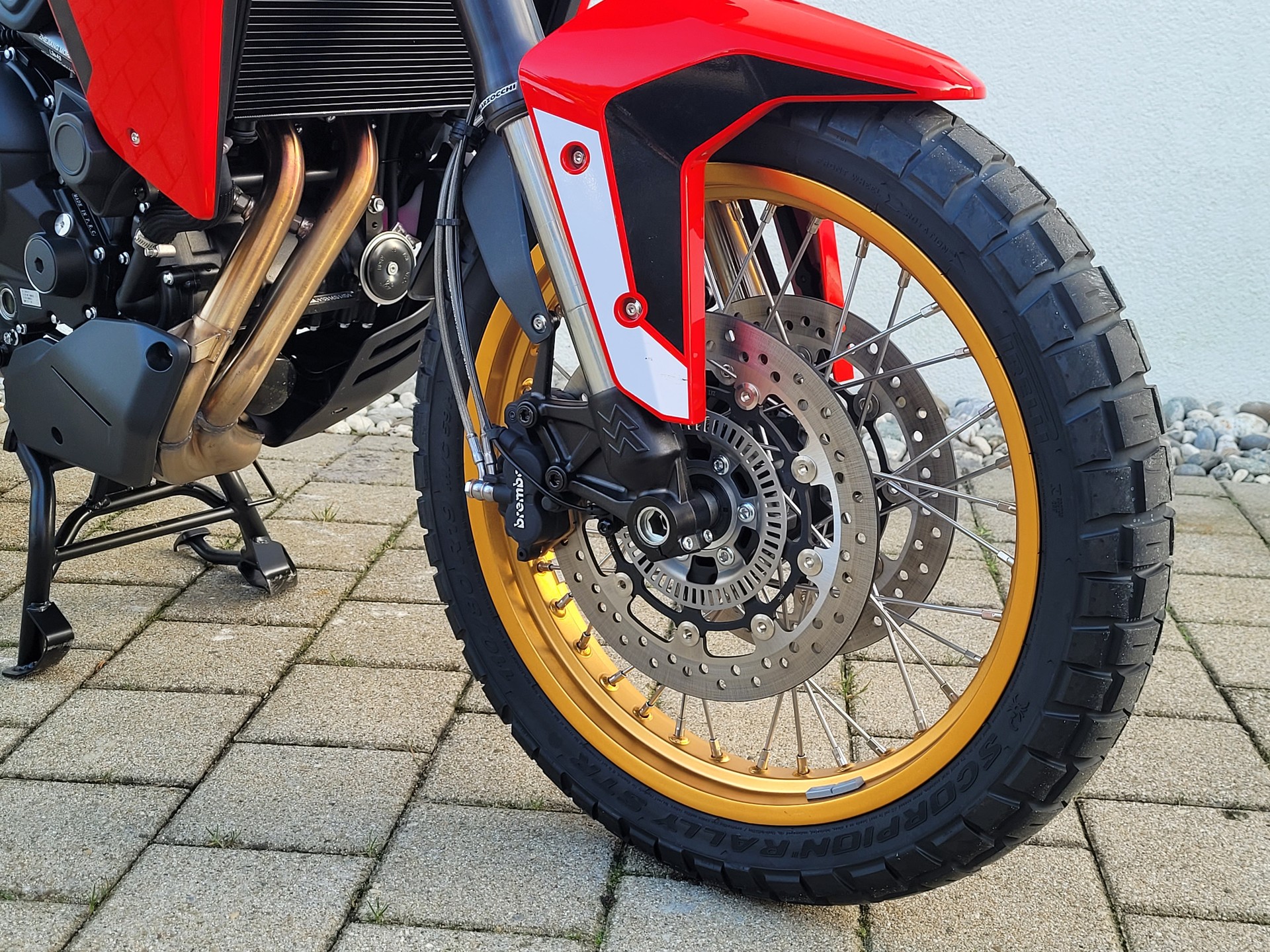 MOTO MORINI X-Cape 700 Gold Edition-image-4
