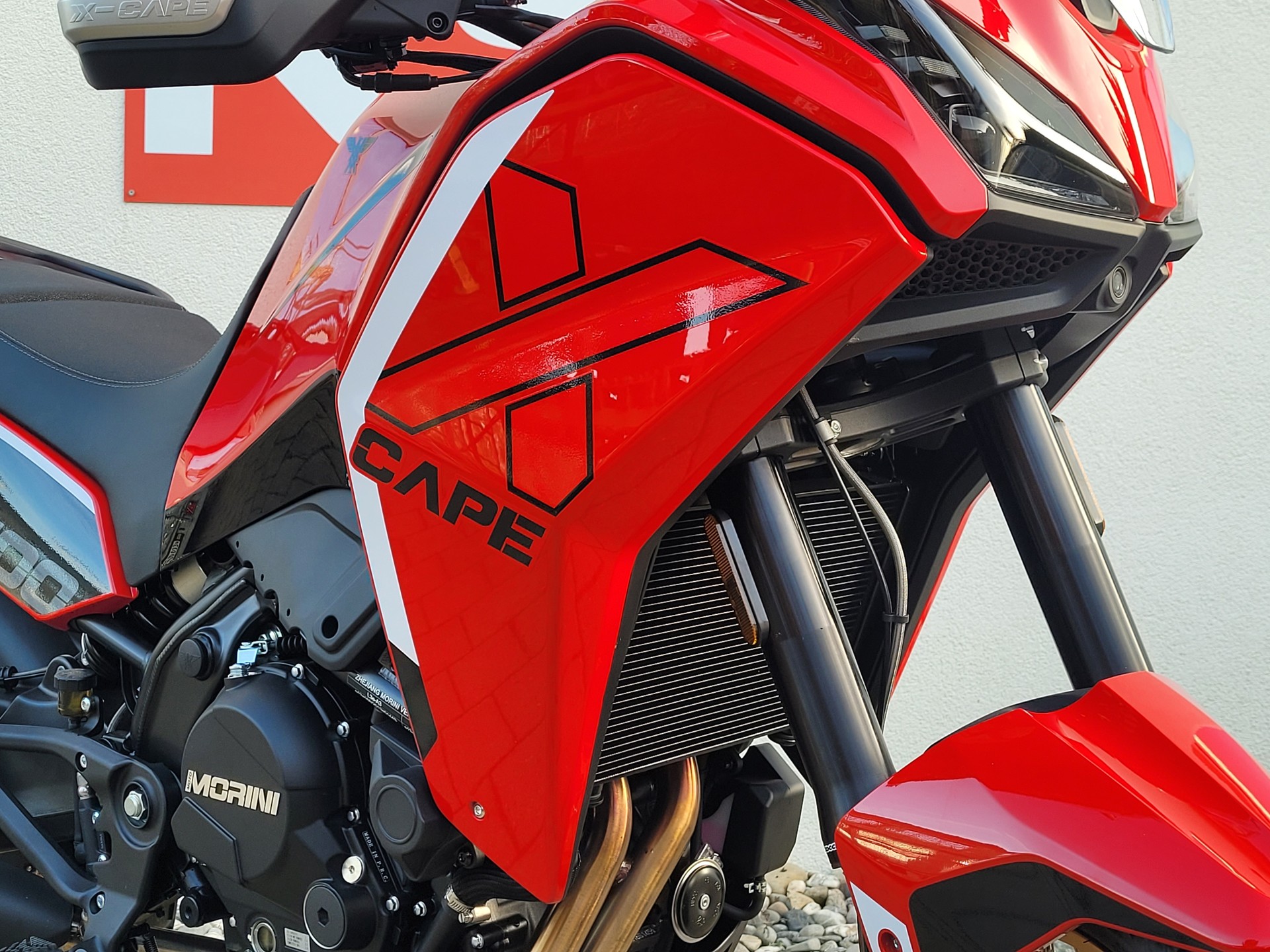 MOTO MORINI X-Cape 700 Gold Edition-image-8