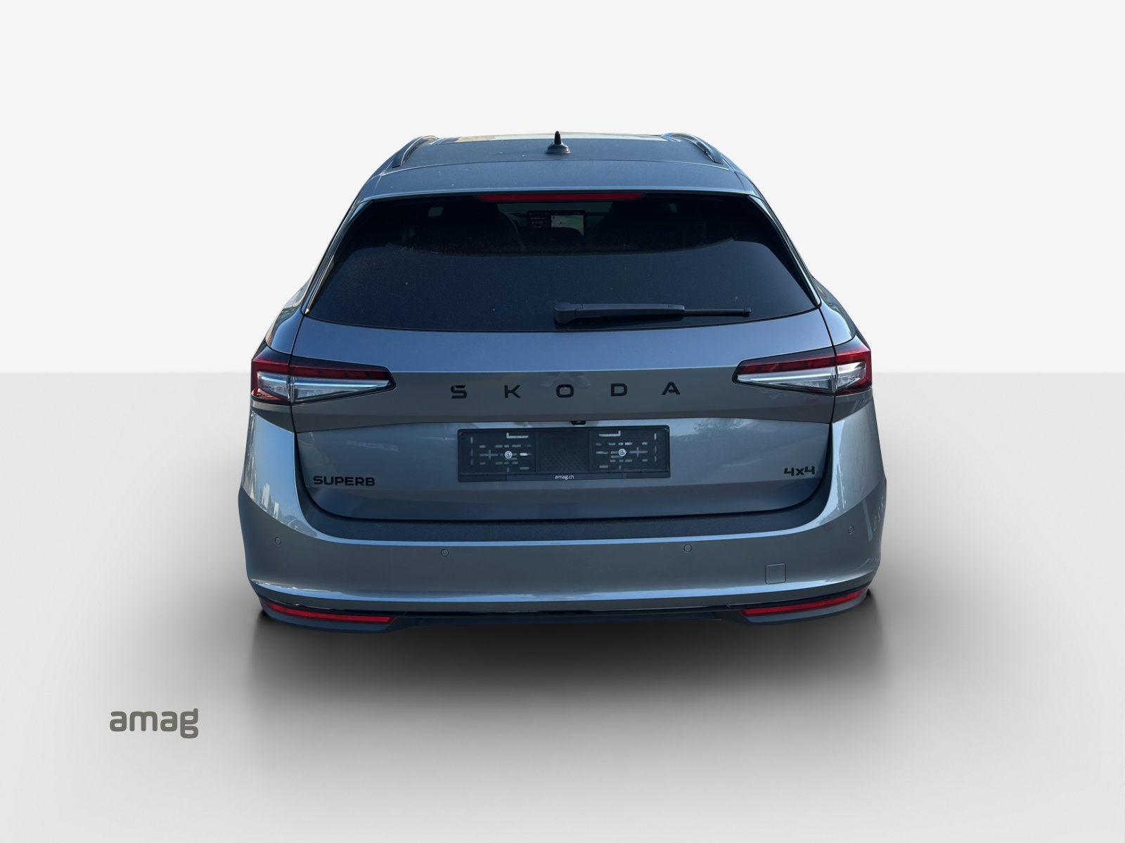 SKODA Superb Combi 2.0 TSI Sportline 4x4 DSG-showroom-element-3
