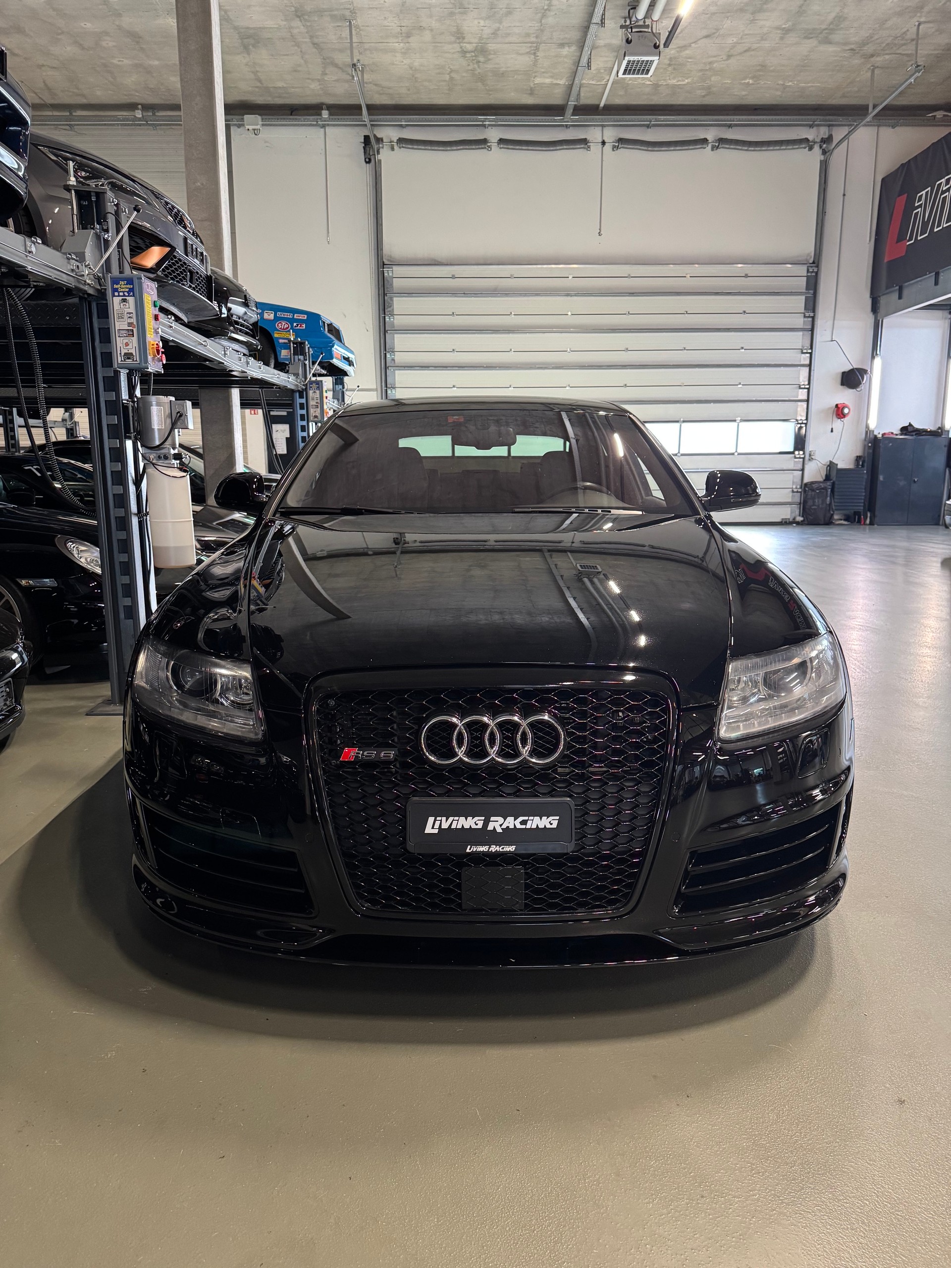 AUDI RS6 Limousine 5.0 TFSI V10 quattro tiptronic-image-4