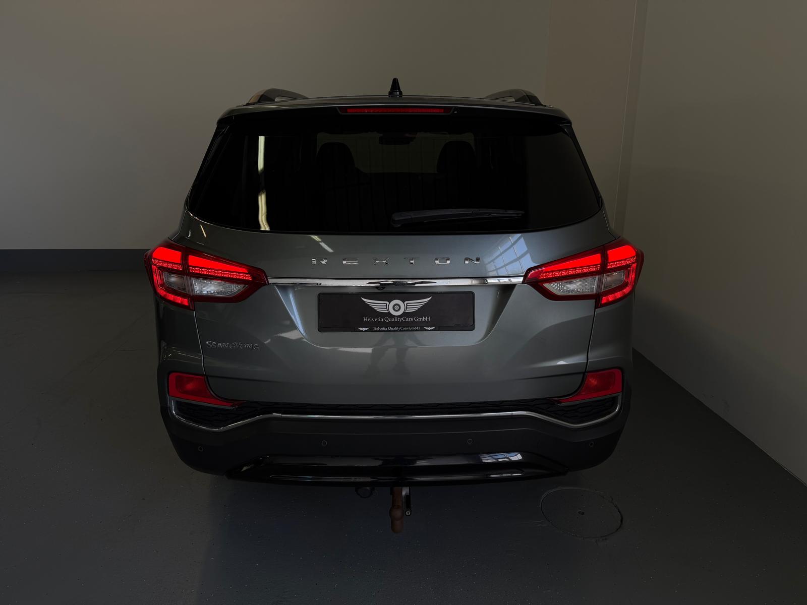 KGM-SsangYong Rexton RX220 e-XDi Sapphire 4WD-image-12