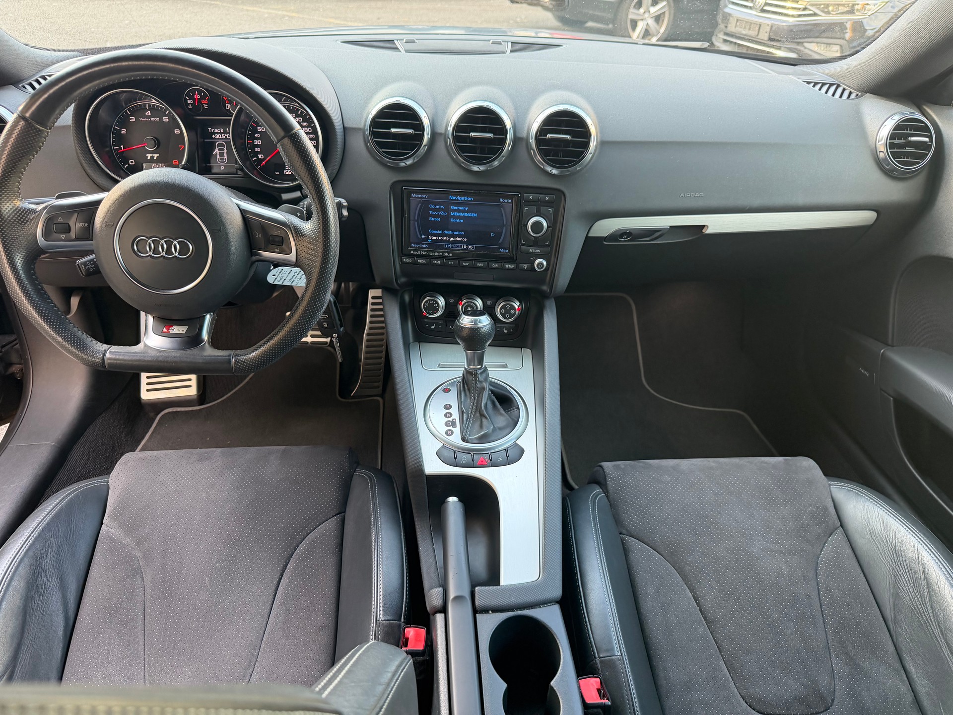 AUDI TT Coupé 2.0 TFSI quattro S-tronic-image-11