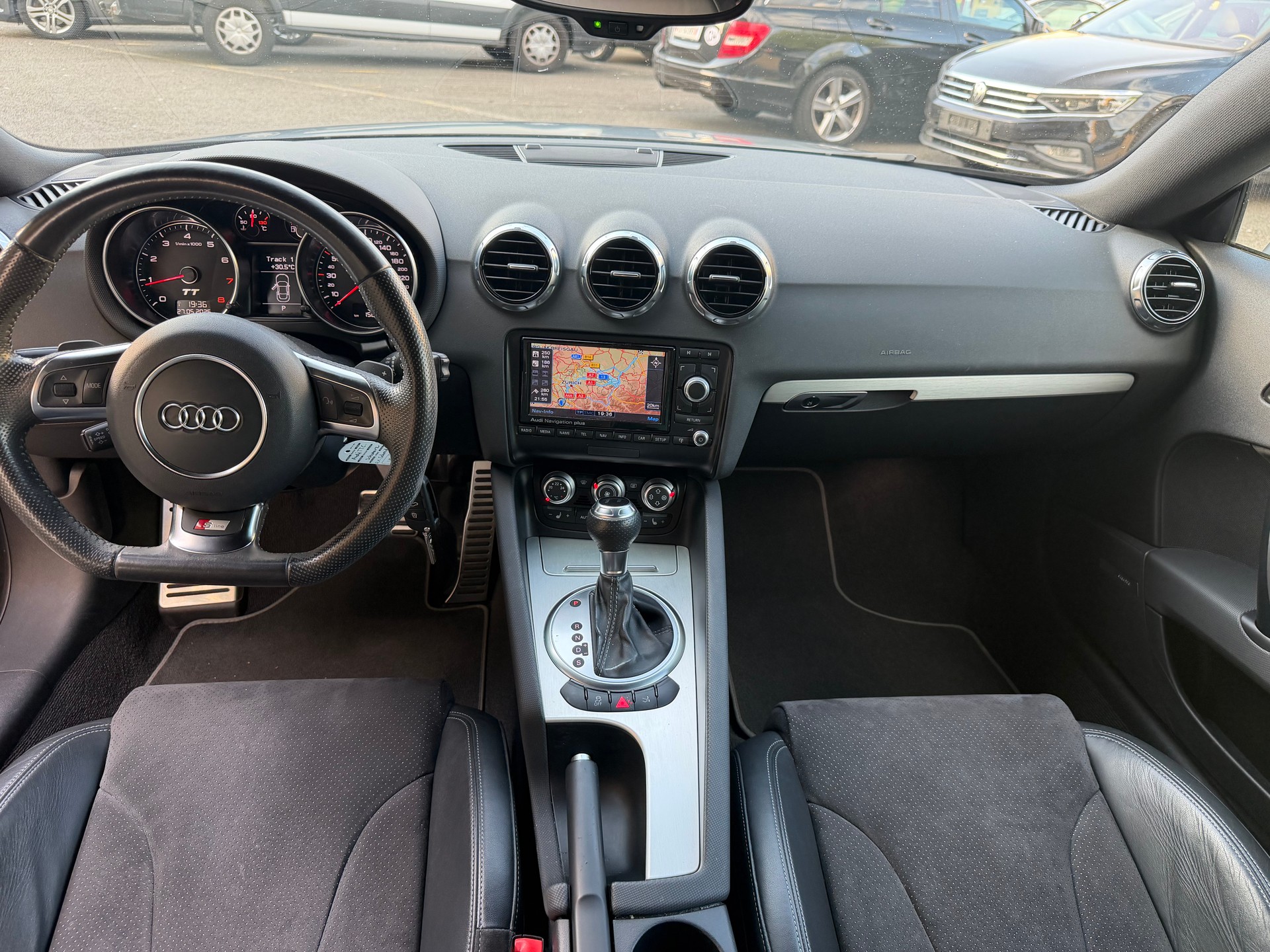 AUDI TT Coupé 2.0 TFSI quattro S-tronic-image-12