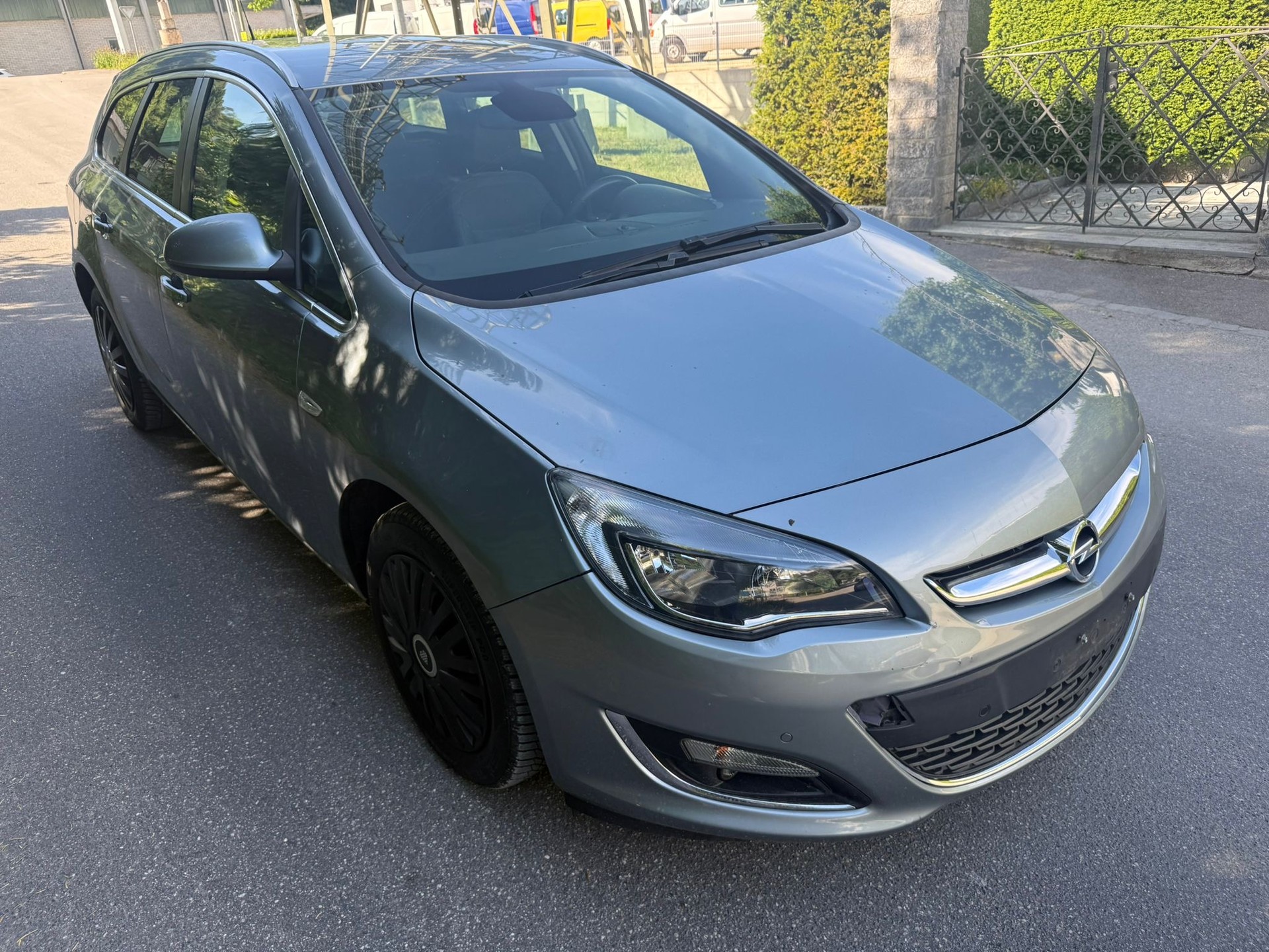 OPEL Astra SportsTourer 1.4i 16V Turbo Sport-image-3