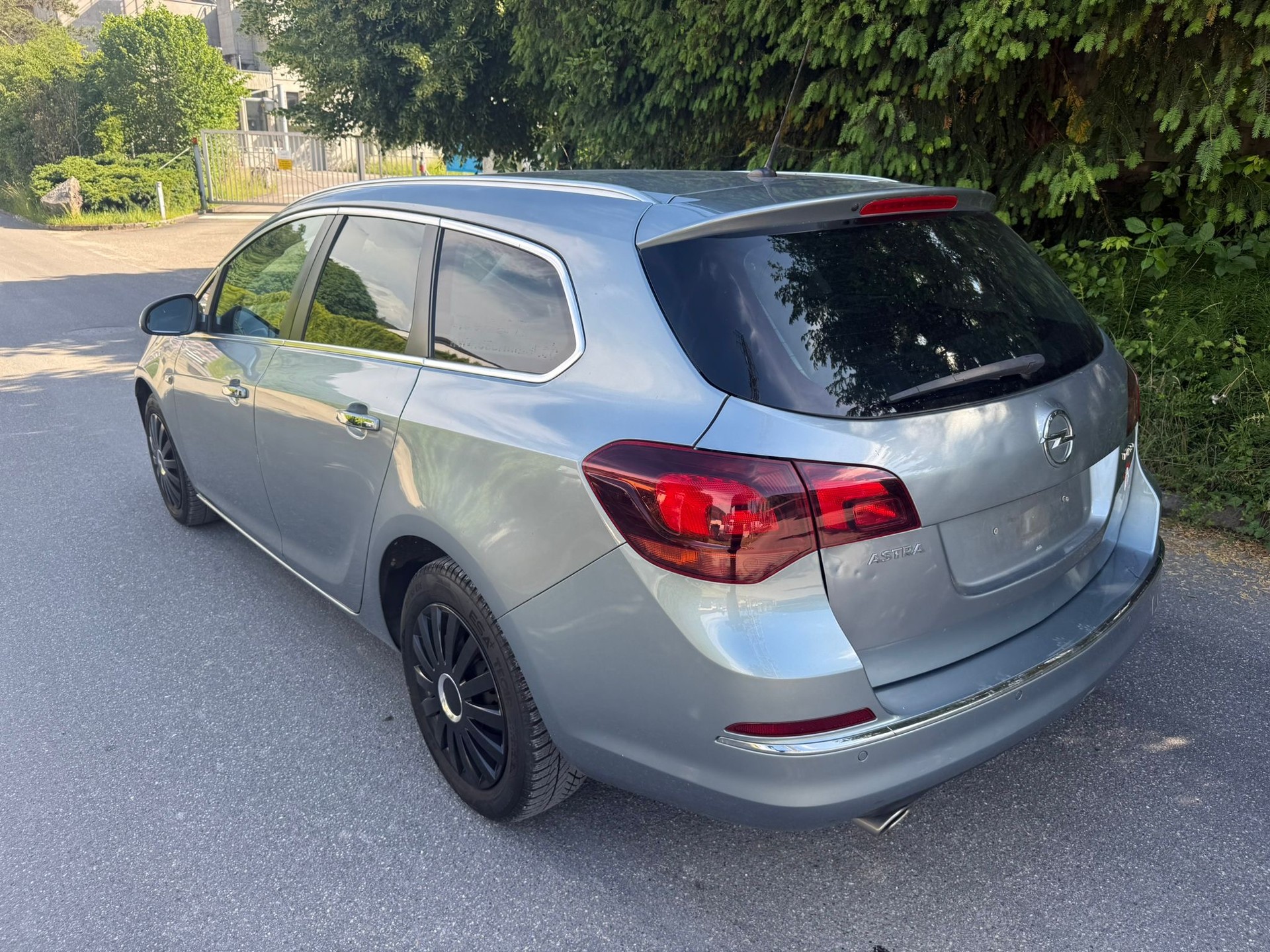 OPEL Astra SportsTourer 1.4i 16V Turbo Sport-image-8