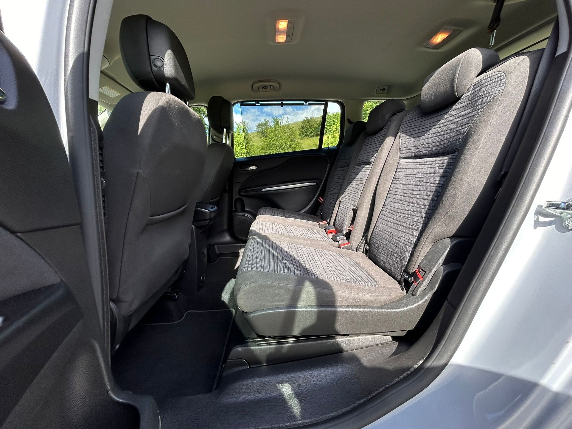 OPEL Zafira Tourer 1.6 CDTi Drive-image-16
