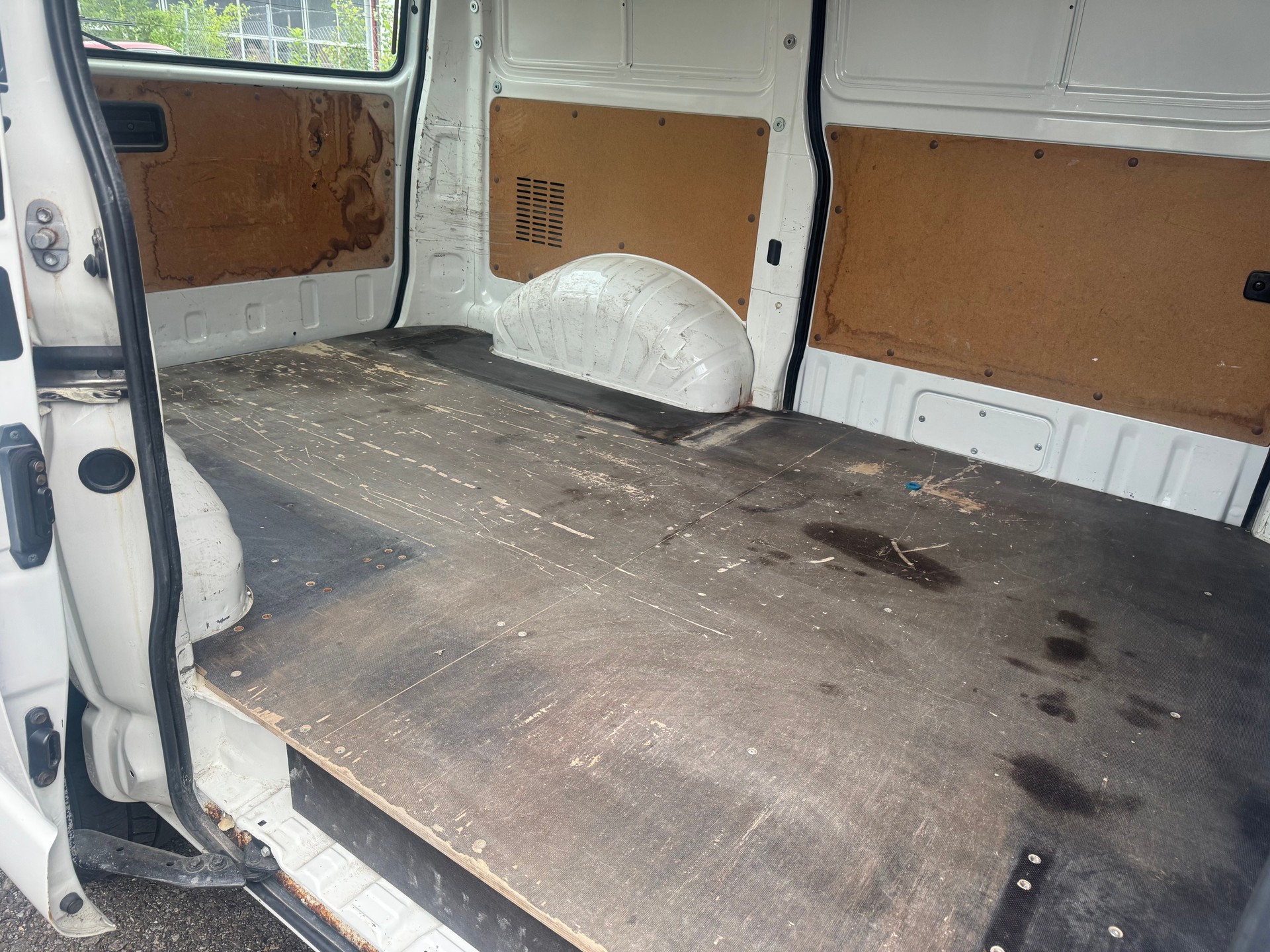 TOYOTA Hiace D-4D Van 4WD SWB-image-6