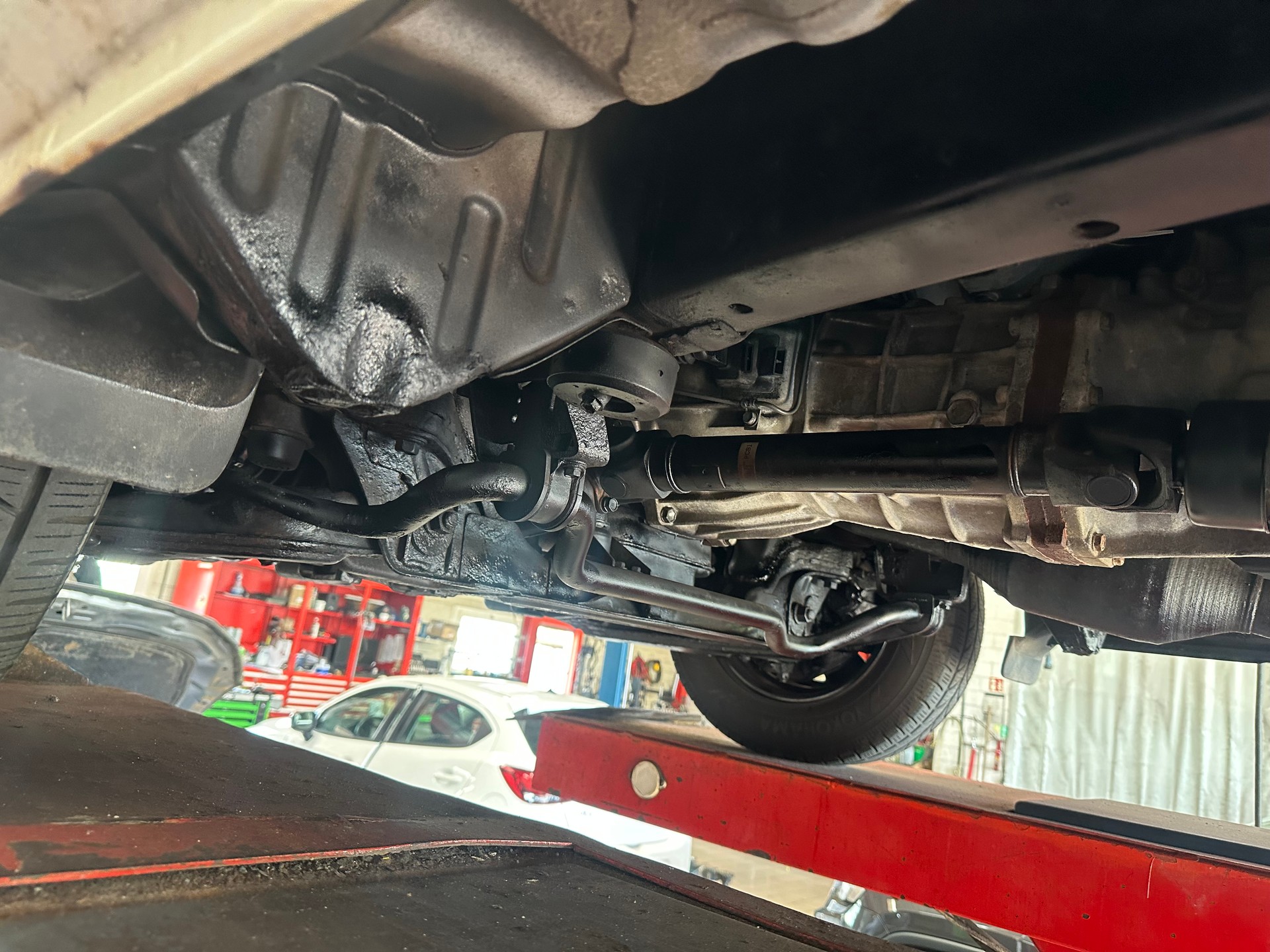 TOYOTA Hiace D-4D Van 4WD SWB-image-10