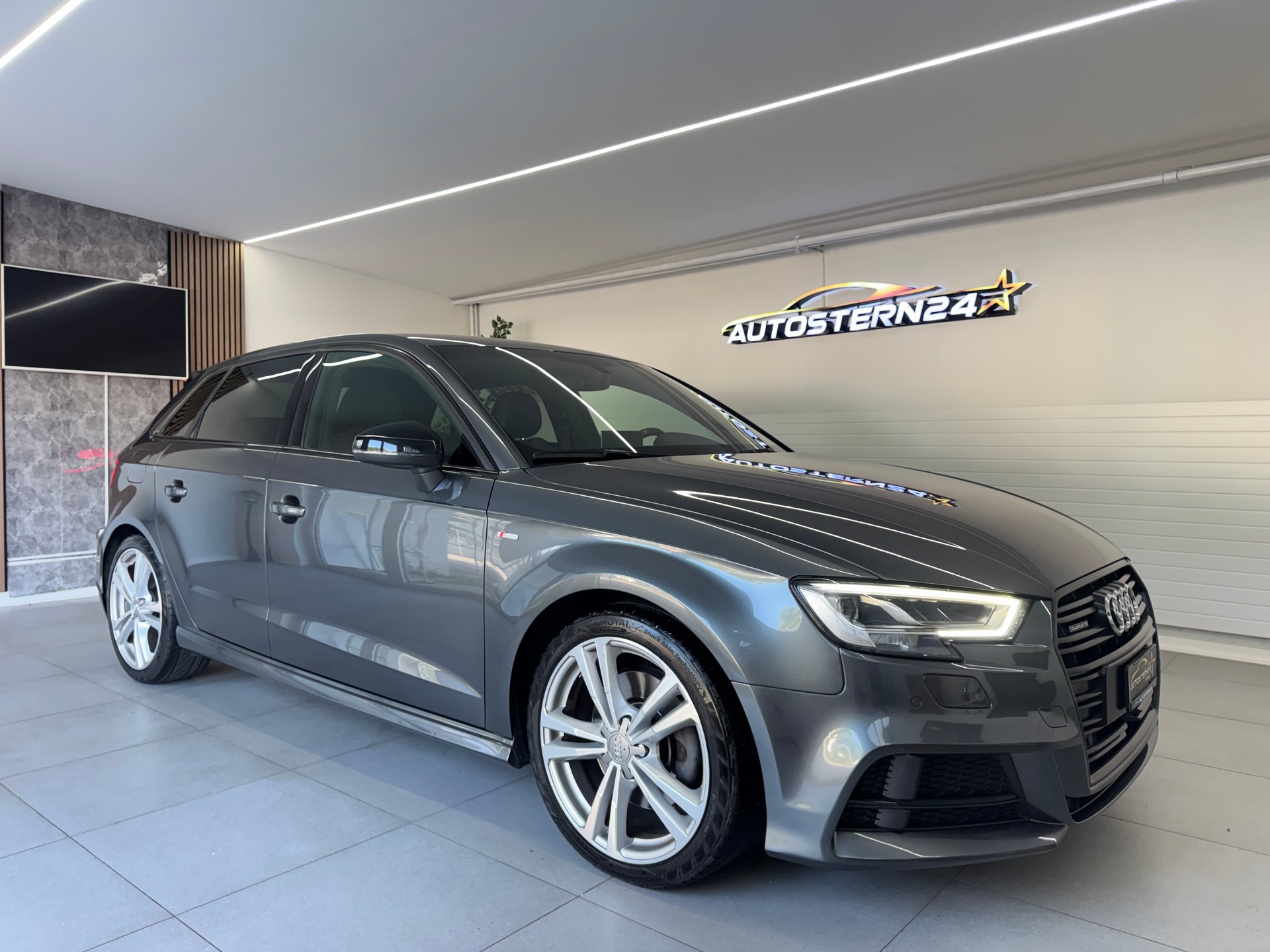 AUDI A3 *Sport*S line* 2.0 TFSI quattro S-tronic*CH-Fahrzeug*Frisch MFK*-showroom-element-1