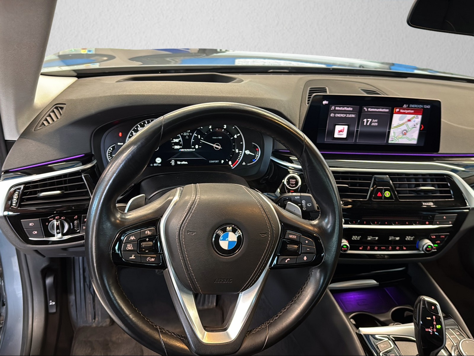 BMW 530d xDrive Touring Sport Line Steptronic-image-6