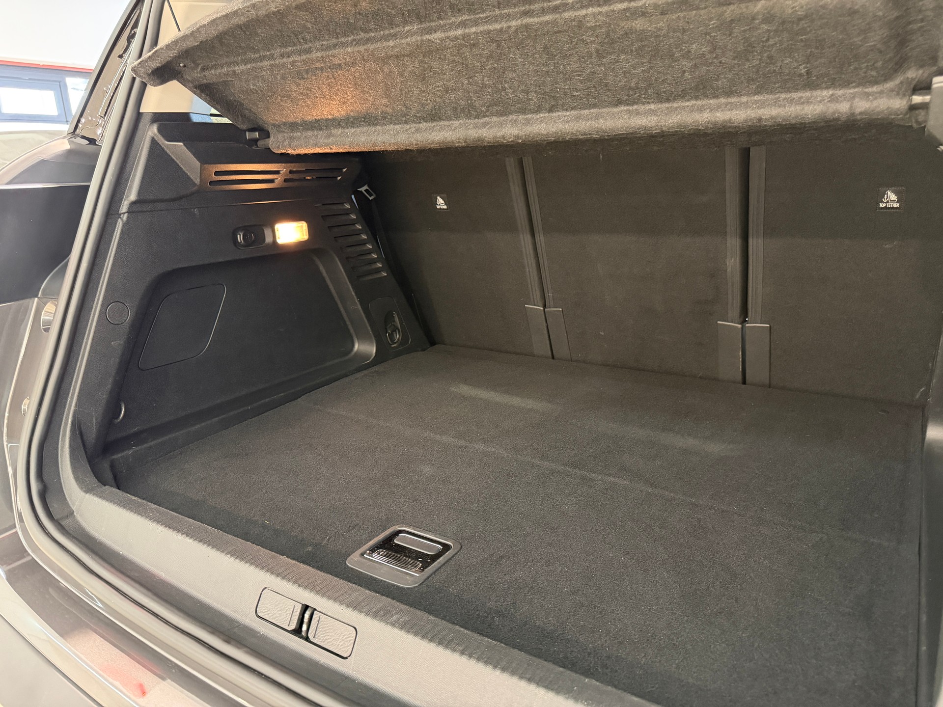 CITROEN C5 Aircross 1.6 PHEV Swiss Edition-image-5