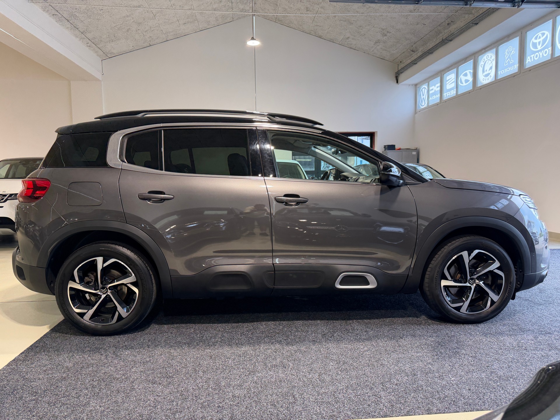 CITROEN C5 Aircross 1.6 PHEV Swiss Edition-image-7