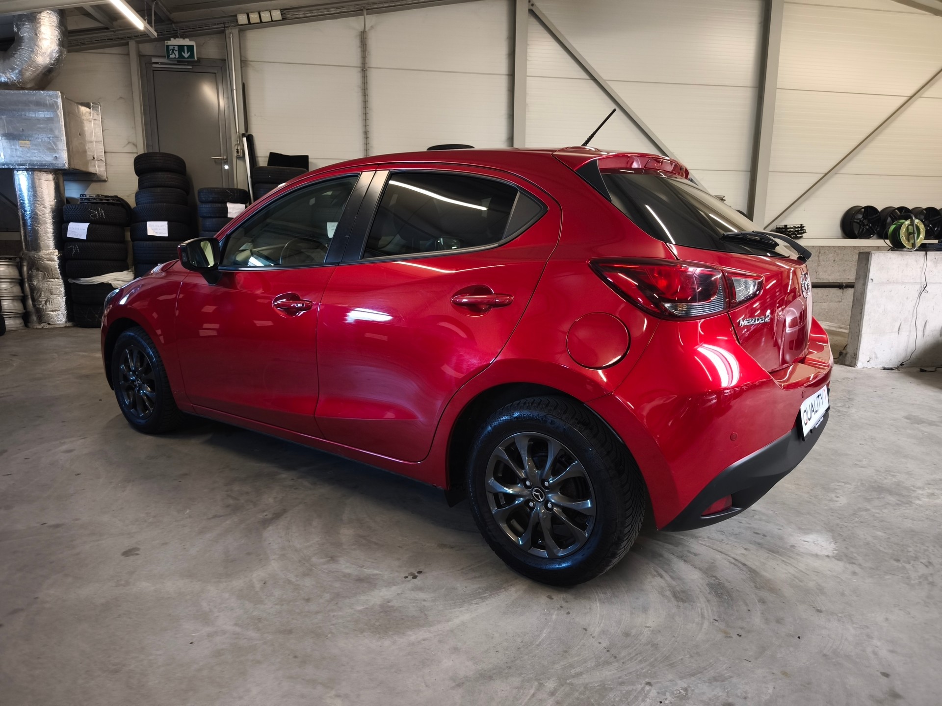 MAZDA 2 1.5i 16V Skyactiv-G Revolution Drive-image-4