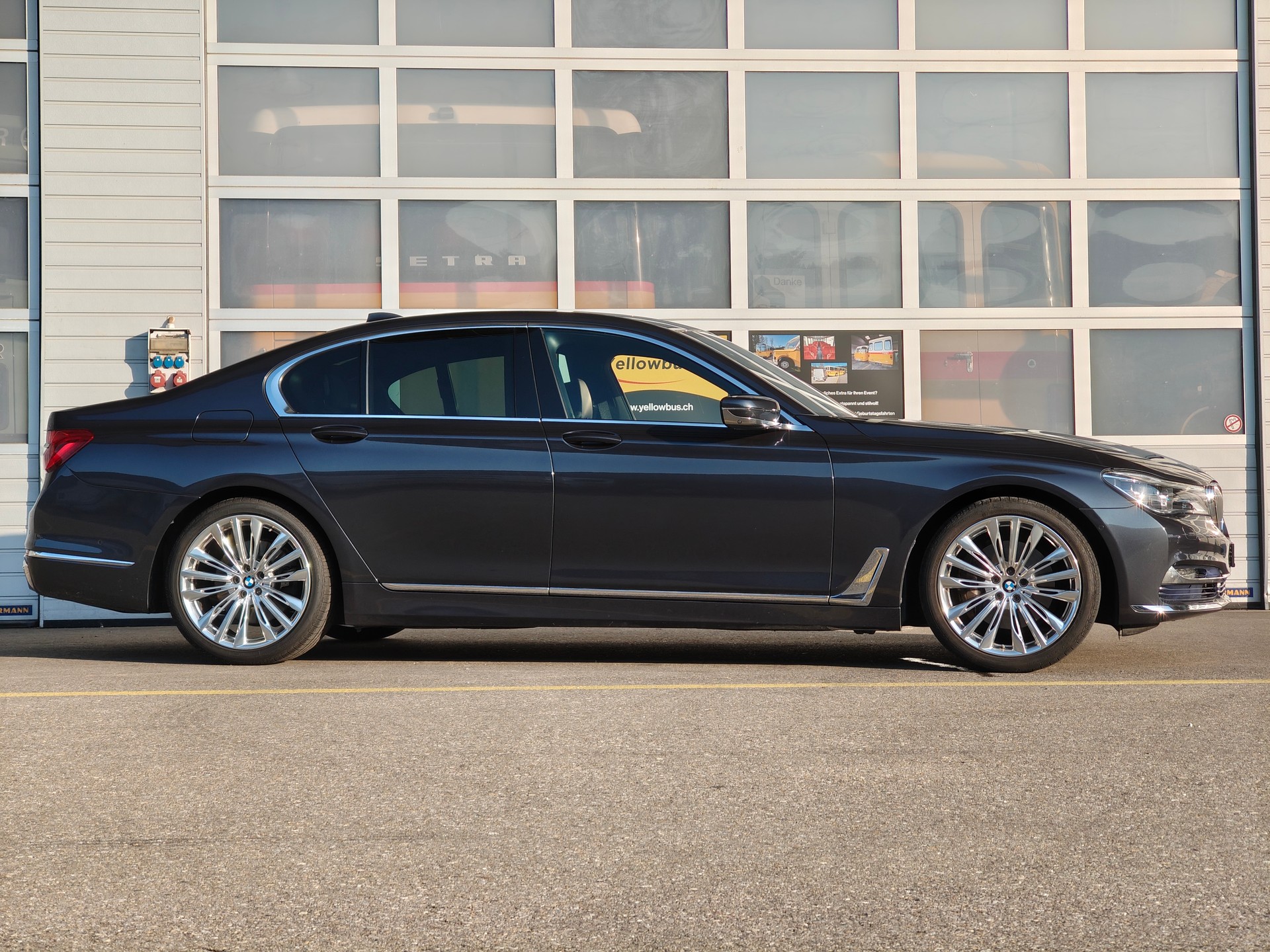 BMW 740d xDrive SAG-image-6