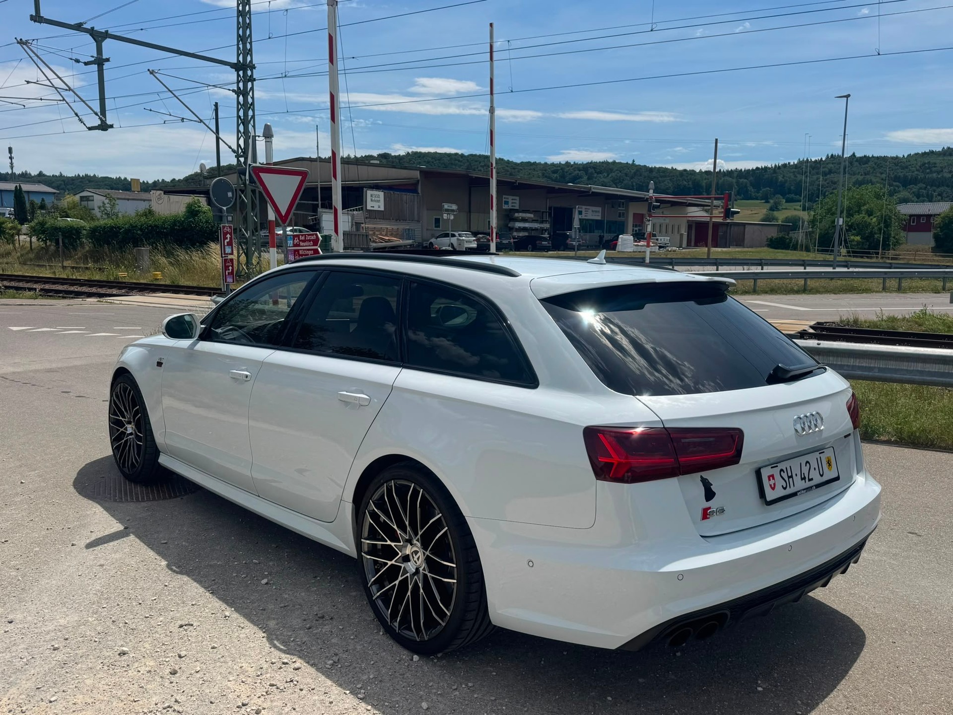 AUDI S6 Avant 4.0 TFSI V8 quattro S-tronic-image-4