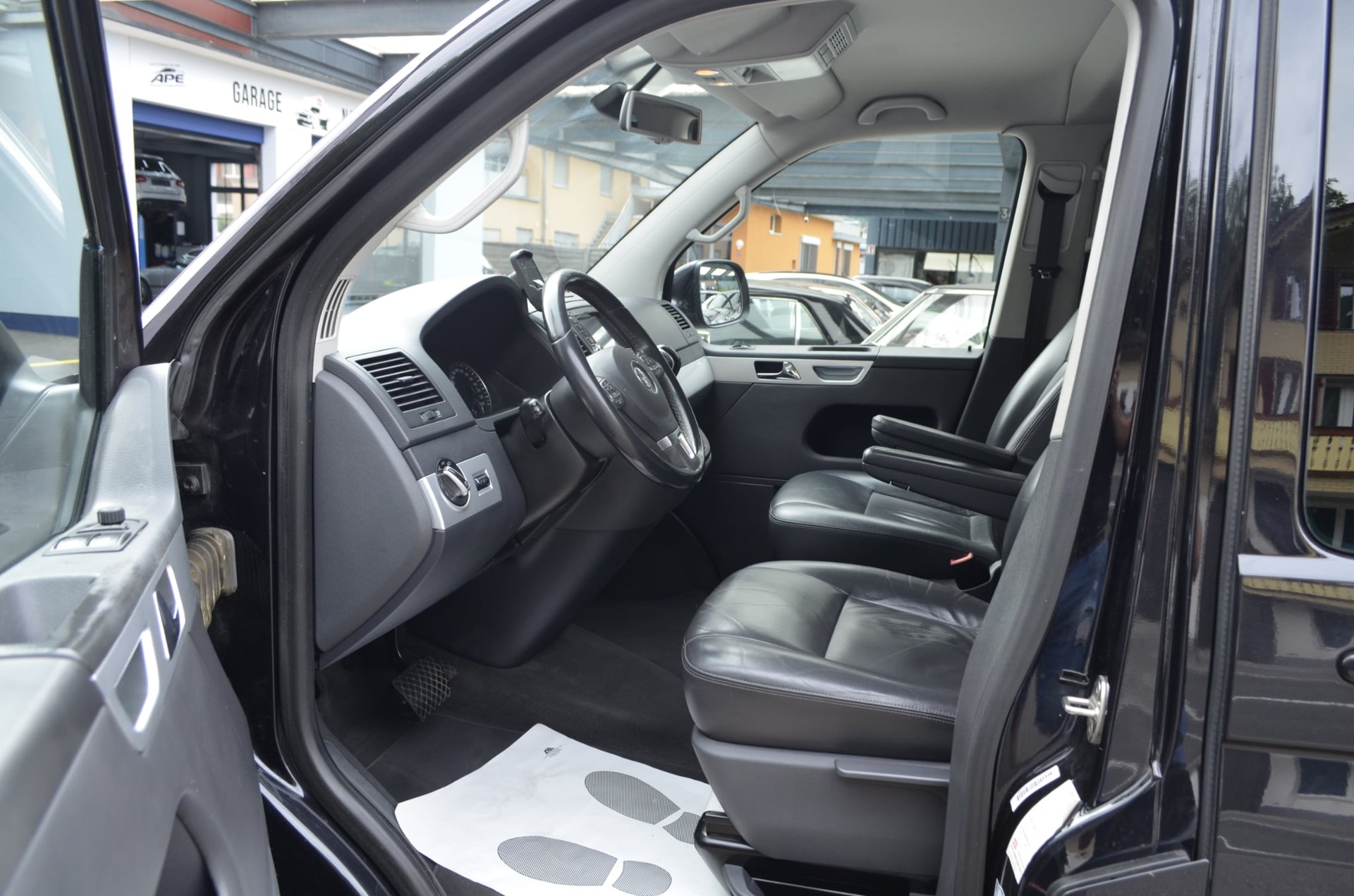 VW Caravelle-image-5